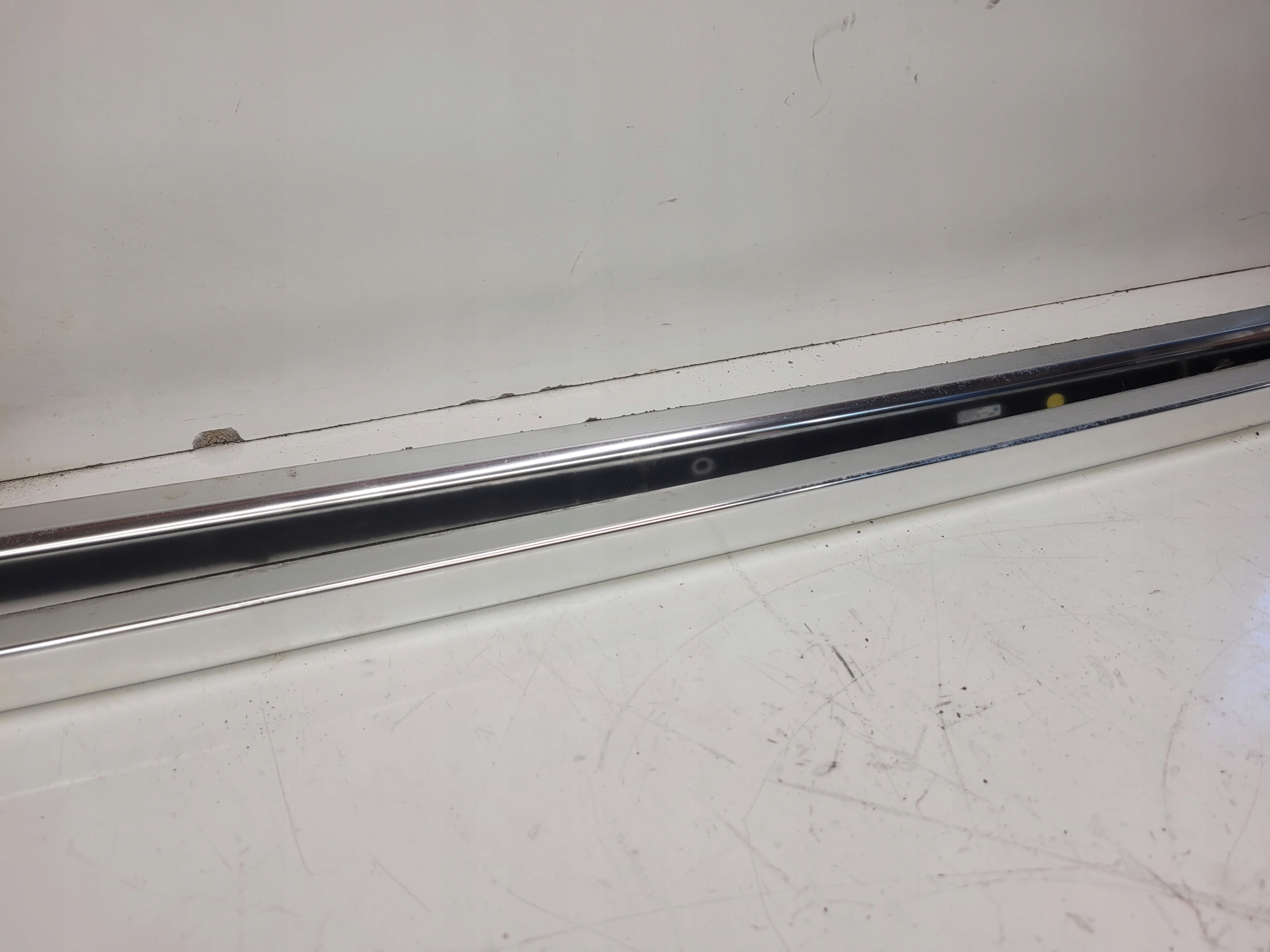 RELING DACHOWY CHROM KOMPLET AUDI Q7 4L0860022 021 Part manufacturer Audi OE