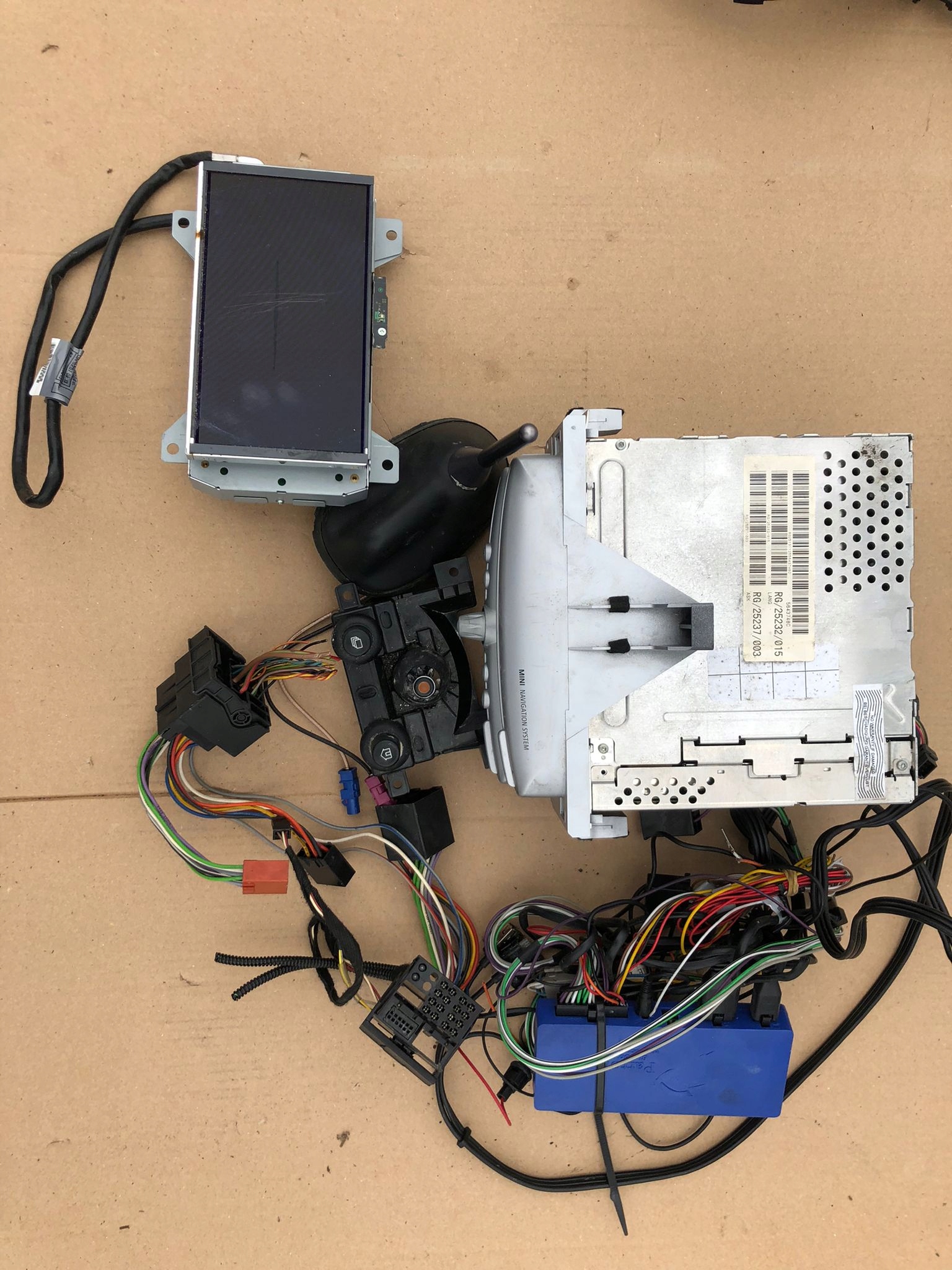 Навигация в комплекте MINI COOPER R56