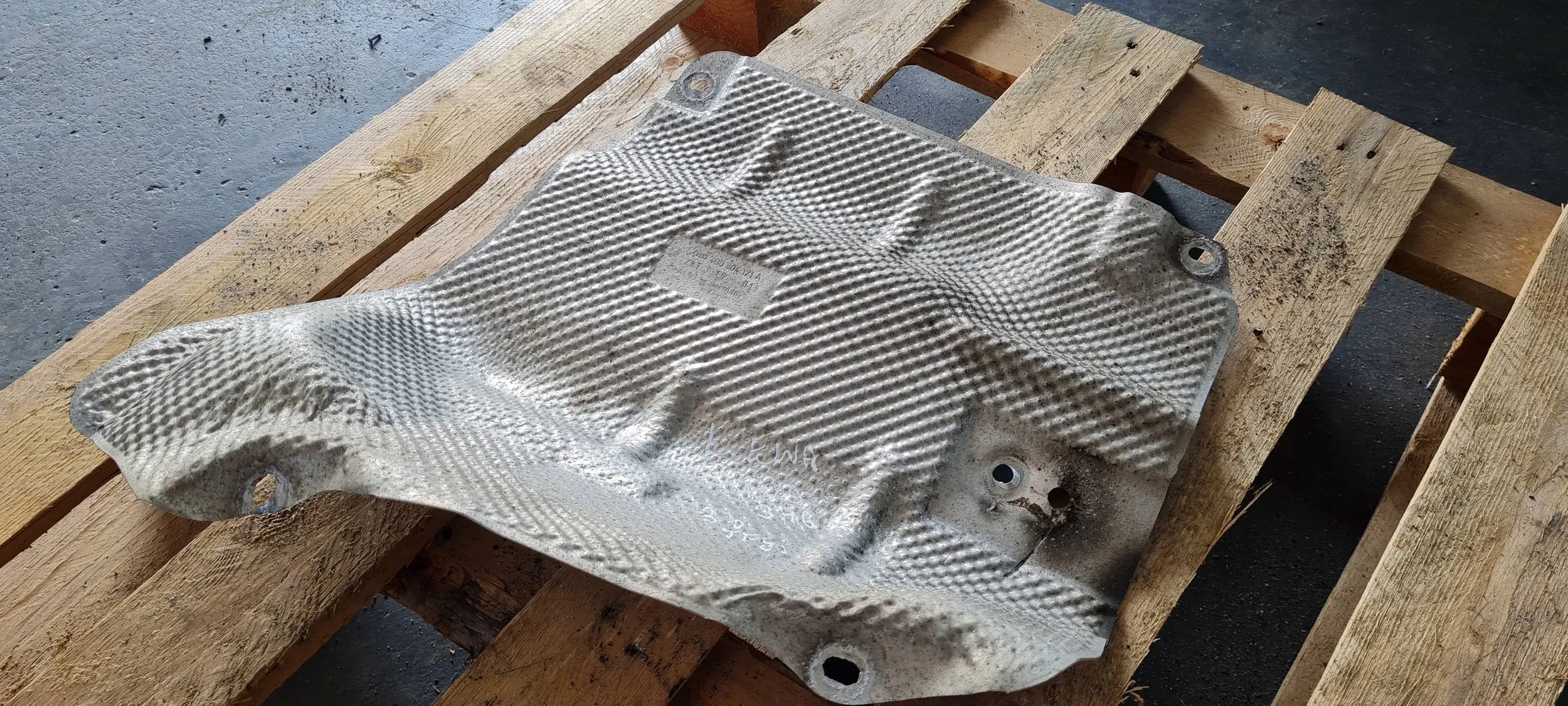 A6 C7 4G LIFT OSŁONA TERMICZNA WYDECHU LEWA 4G0804171A A7 4G