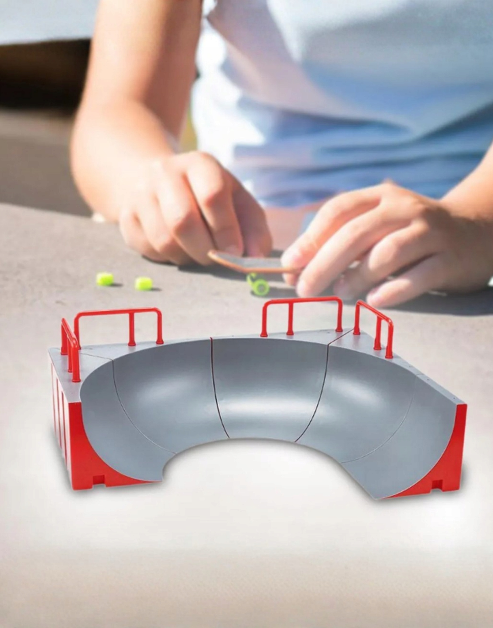 Zestaw fingerboard z rampą bowl i deskorolką RegMag – Elementy zestawu i wykonanie
