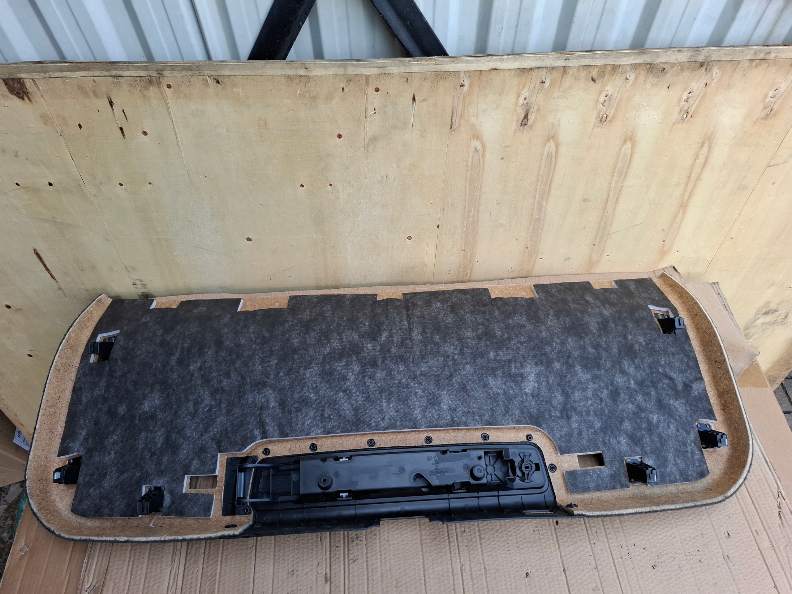 upholstery bonnet rear part BENTLEY BENTAYGA 17r