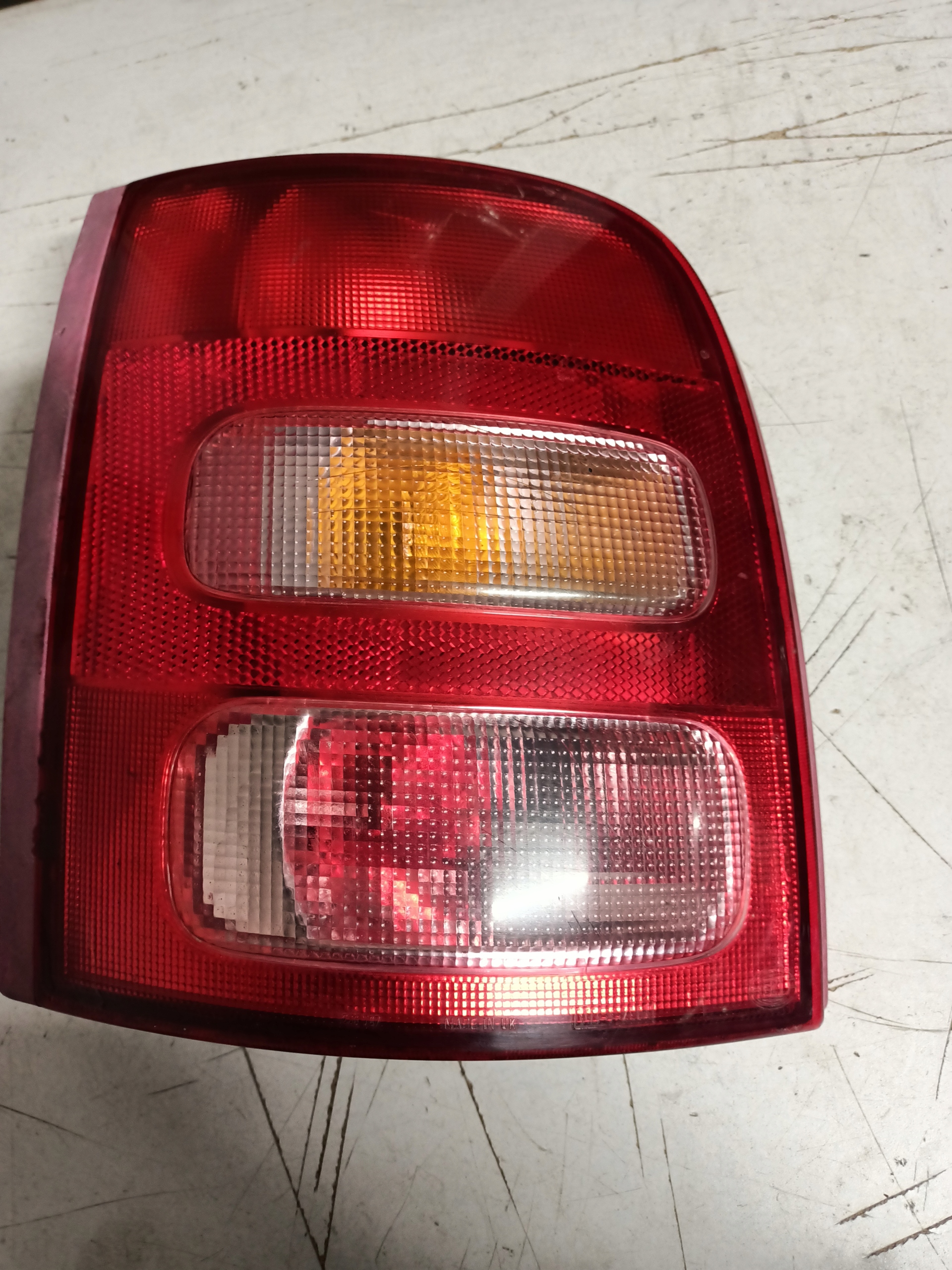 LAMPA TYŁ LEWA NISSAN MICRA K11