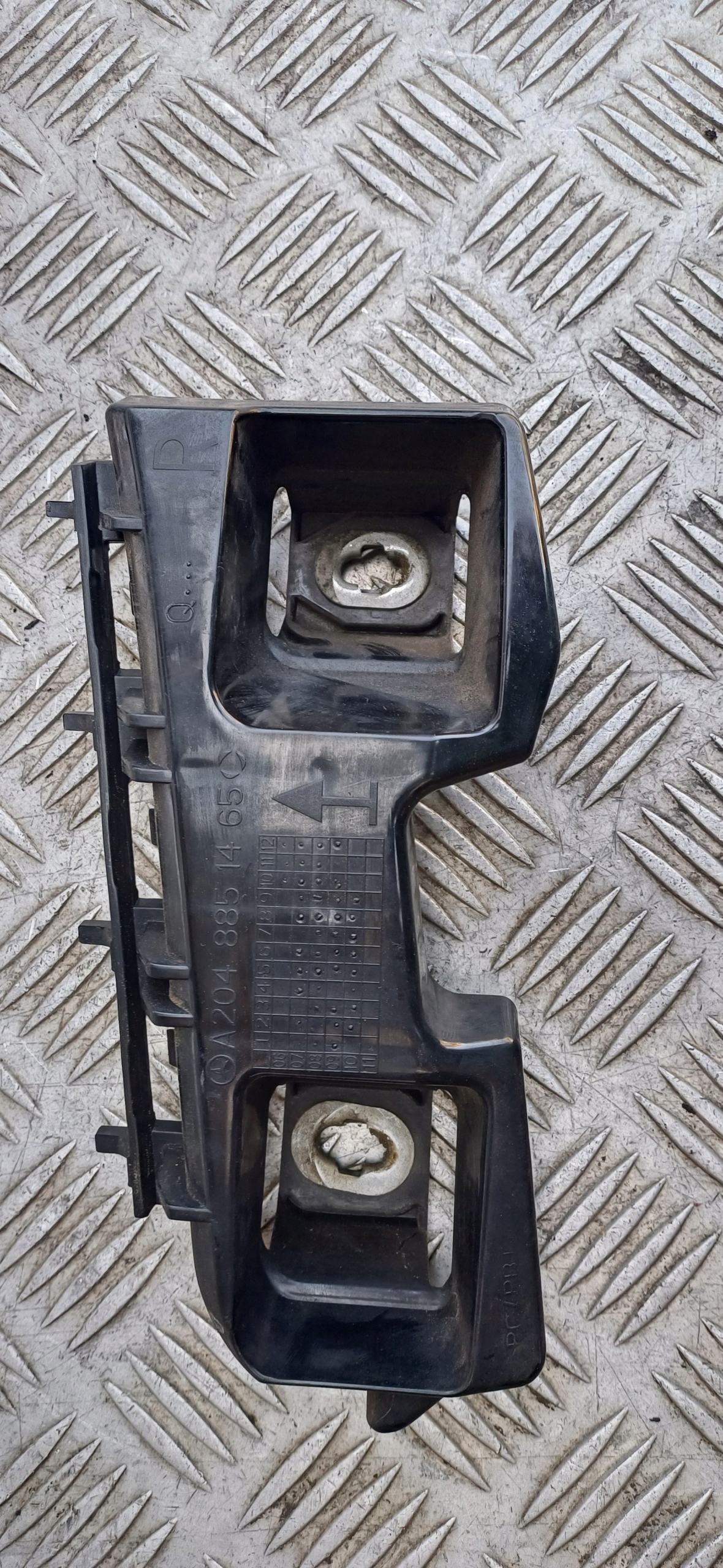 MERCEDES W204 bumper bracket left or right rear part