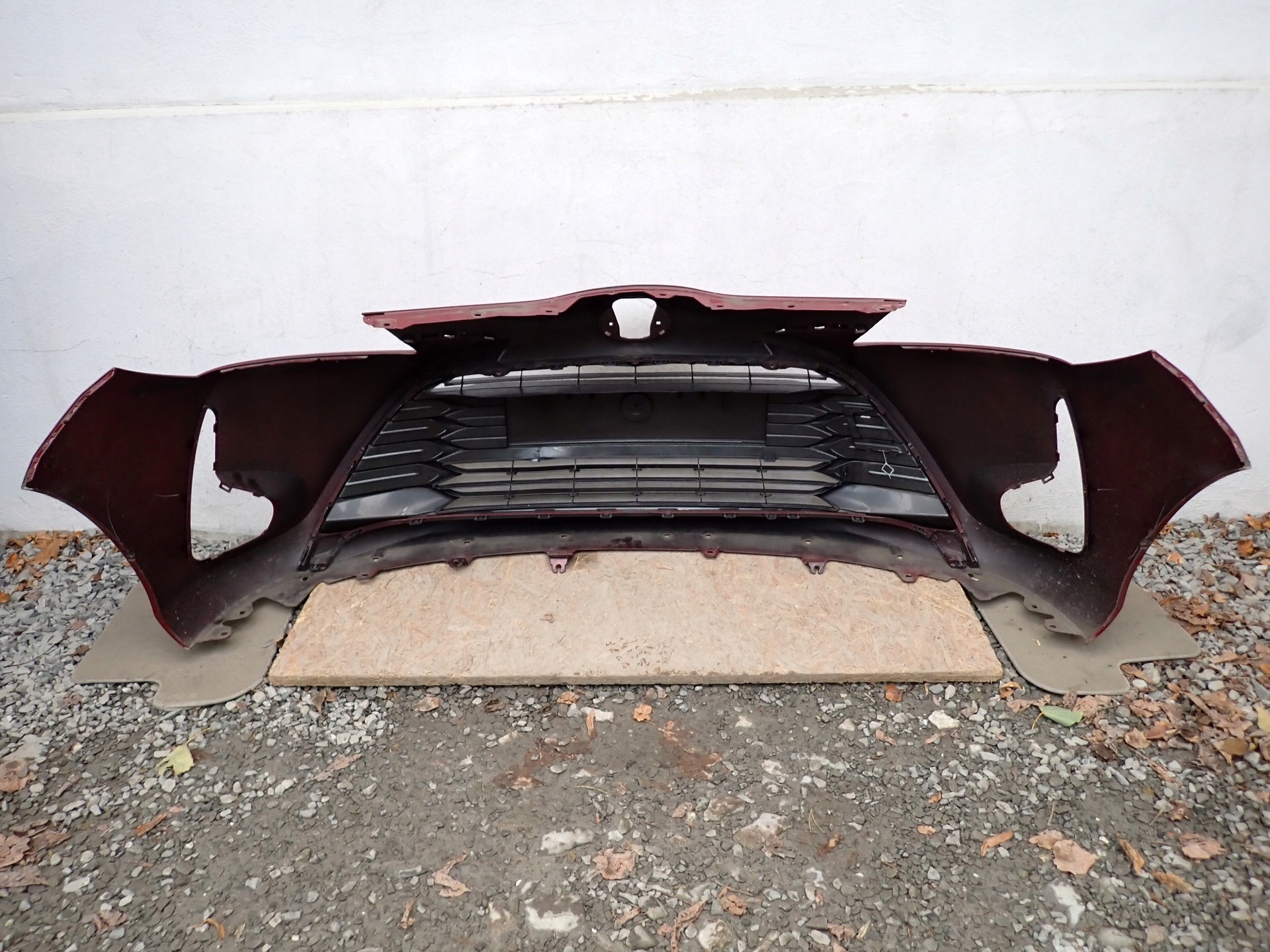 bumper front front TOYOTA YARIS 3 III LIFT 2017-2020R