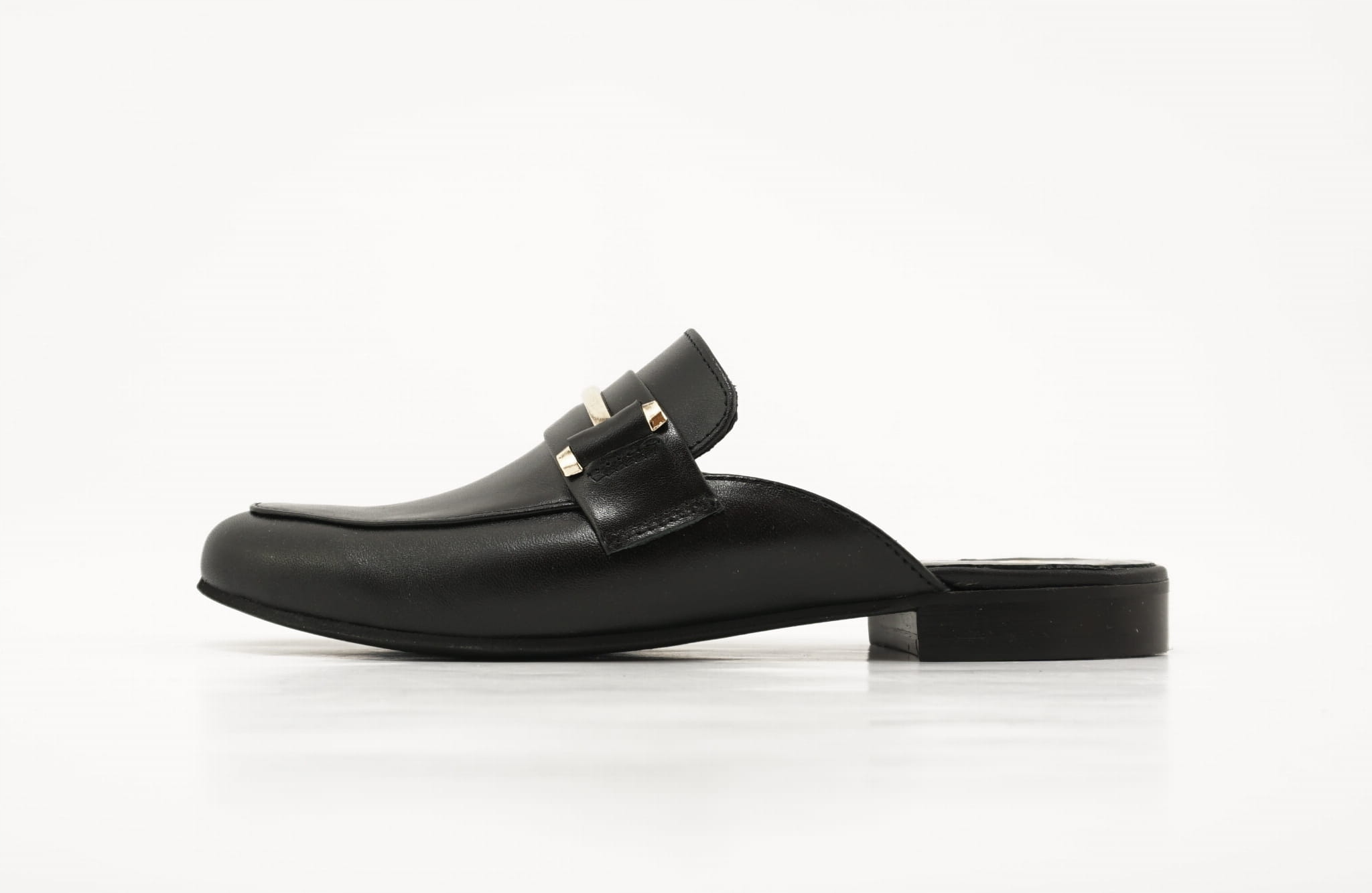 Skórzane klapki Nessi 21052 czarny Rozmiar 36 Marka Nessi