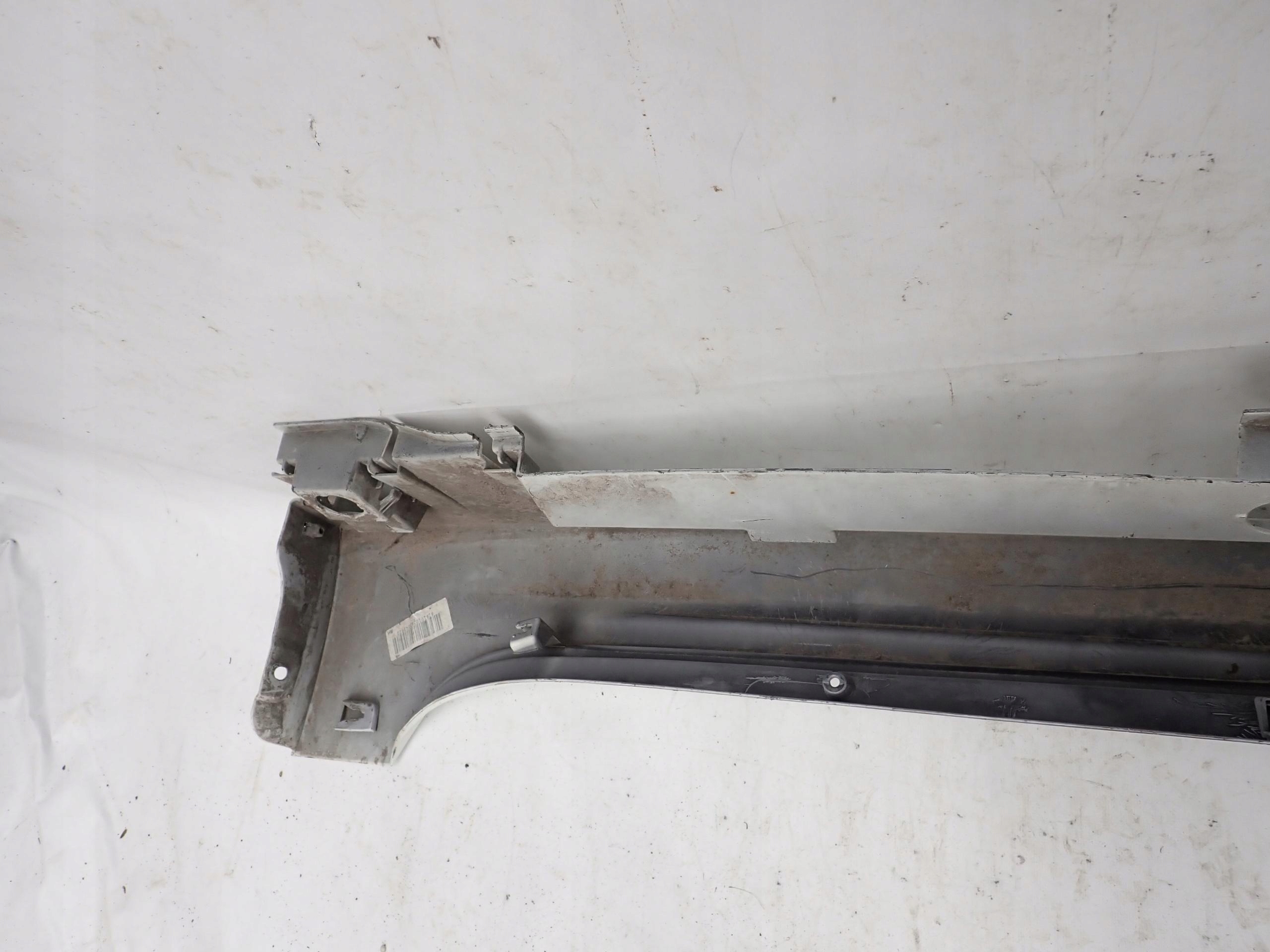 TOYOTA COROLLA E21 19- threshold right moulding threshold