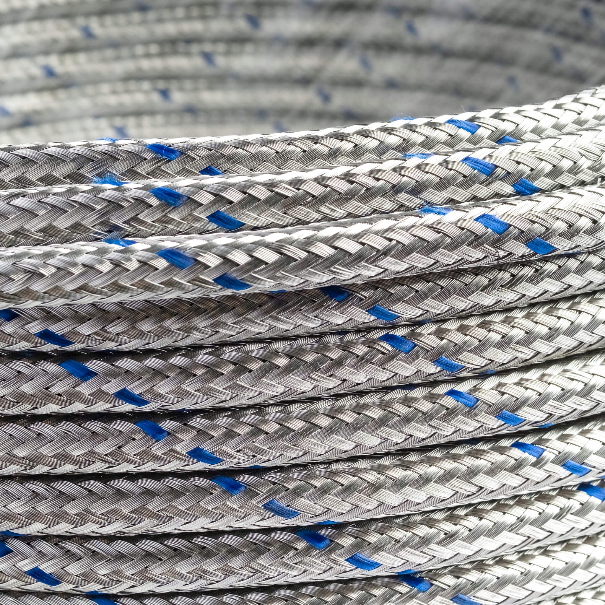 

Wąż przewód paliwowy w oplocie stalowym 14mm