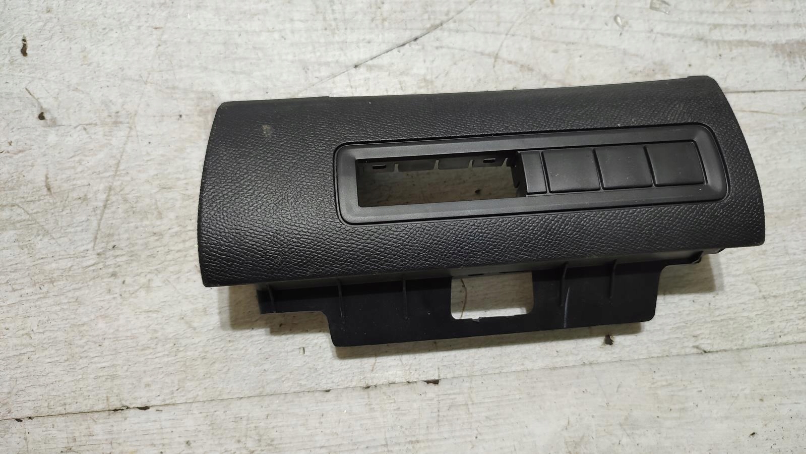 panel Console Peugeot 308 II T9