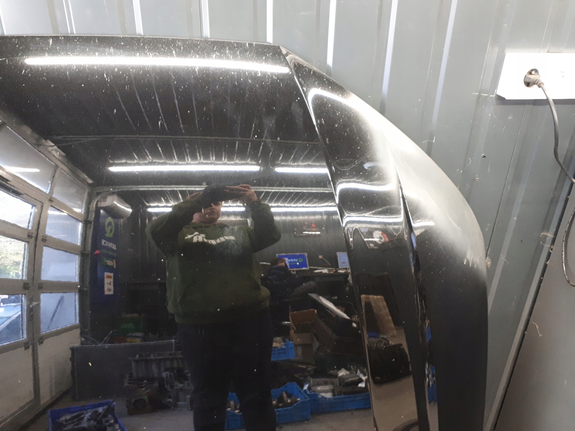 Maska audi a4 b9 czarna 15-23 Producent części Audi OE