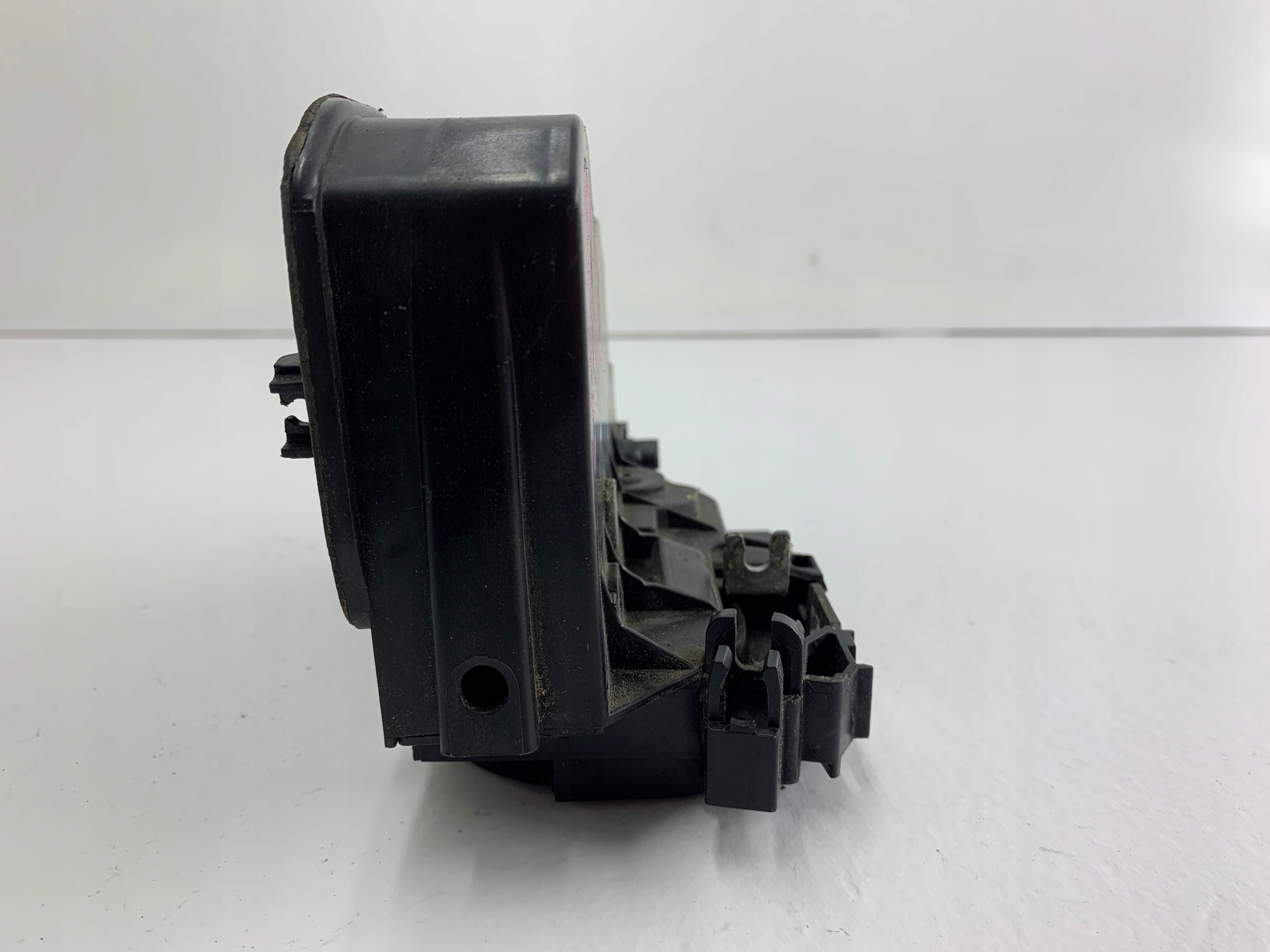 BMW E60 E61 lock door left rear part 7154629