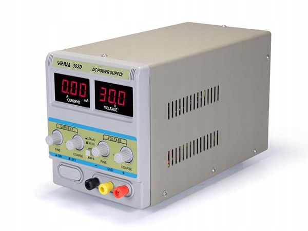 Regulovateľný laboratórny napájací zdroj DC 30V 2A 100W jednoduchý Yihua 302D