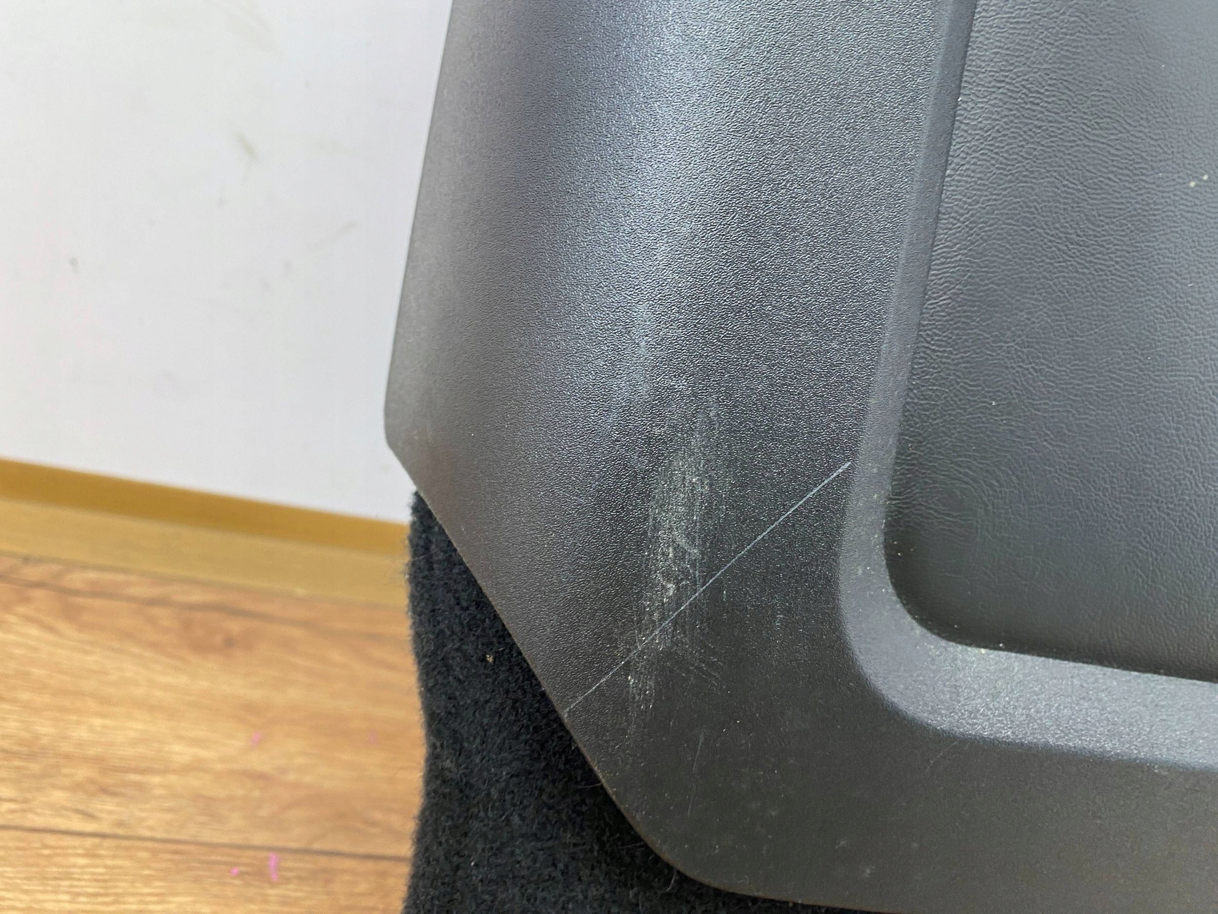 müanyag panel fedél üllés prawego pasazera Dodge Challenger 2015+