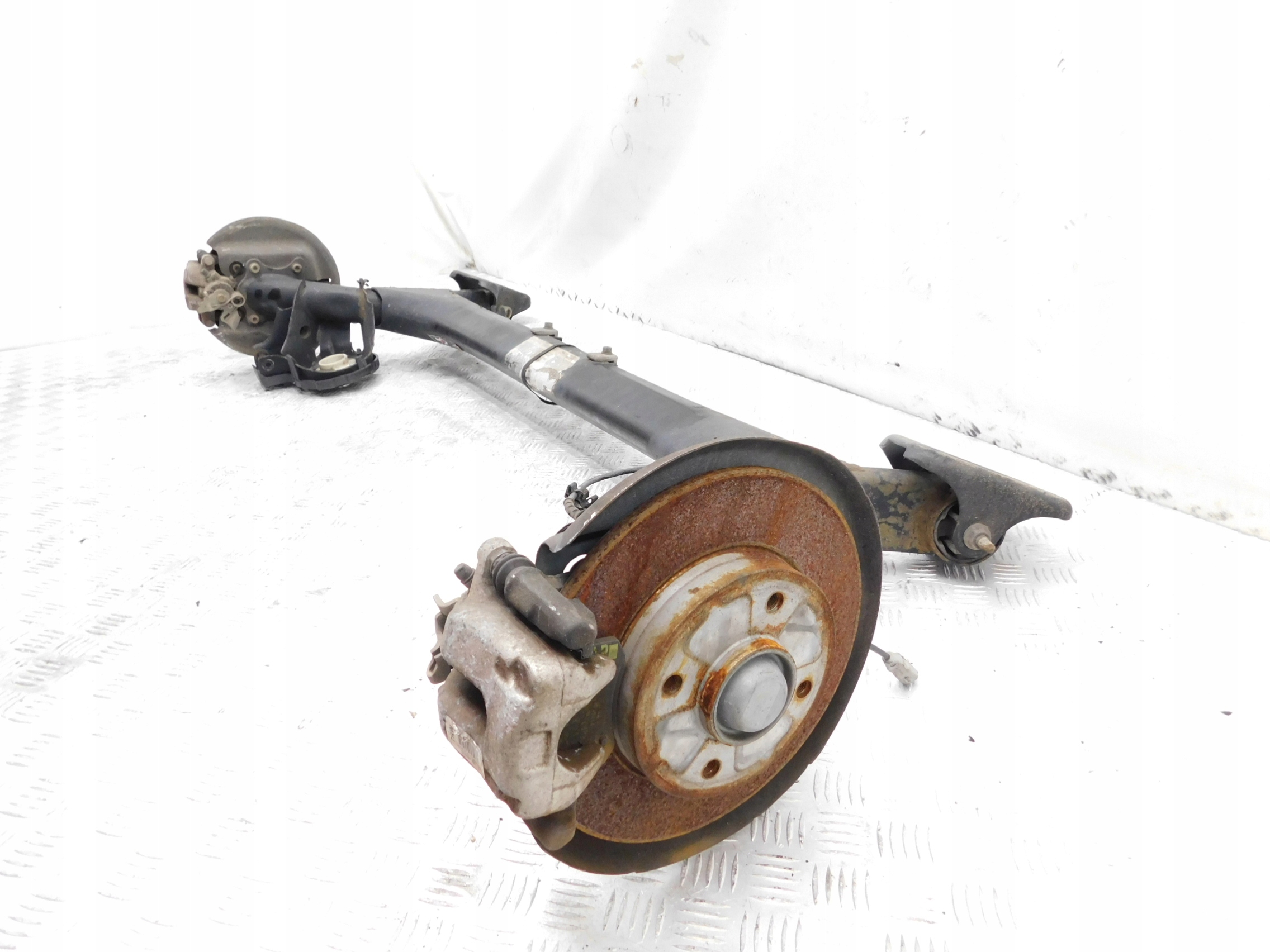 BELKA OŚ TYŁ - CITROEN C4 II DS4 11-15 Producent części Citroen OE