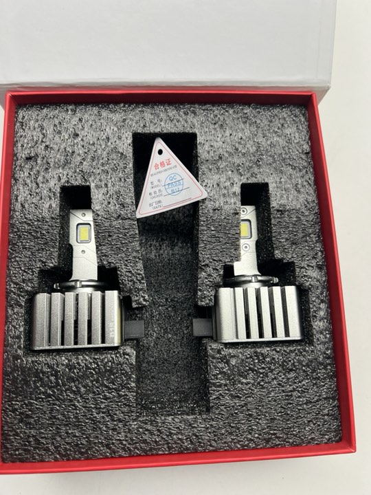 Fixinus D1S żarówki LED do reflektorów samochodowych Plug Play 5200lm 2 szt Producent bez marki