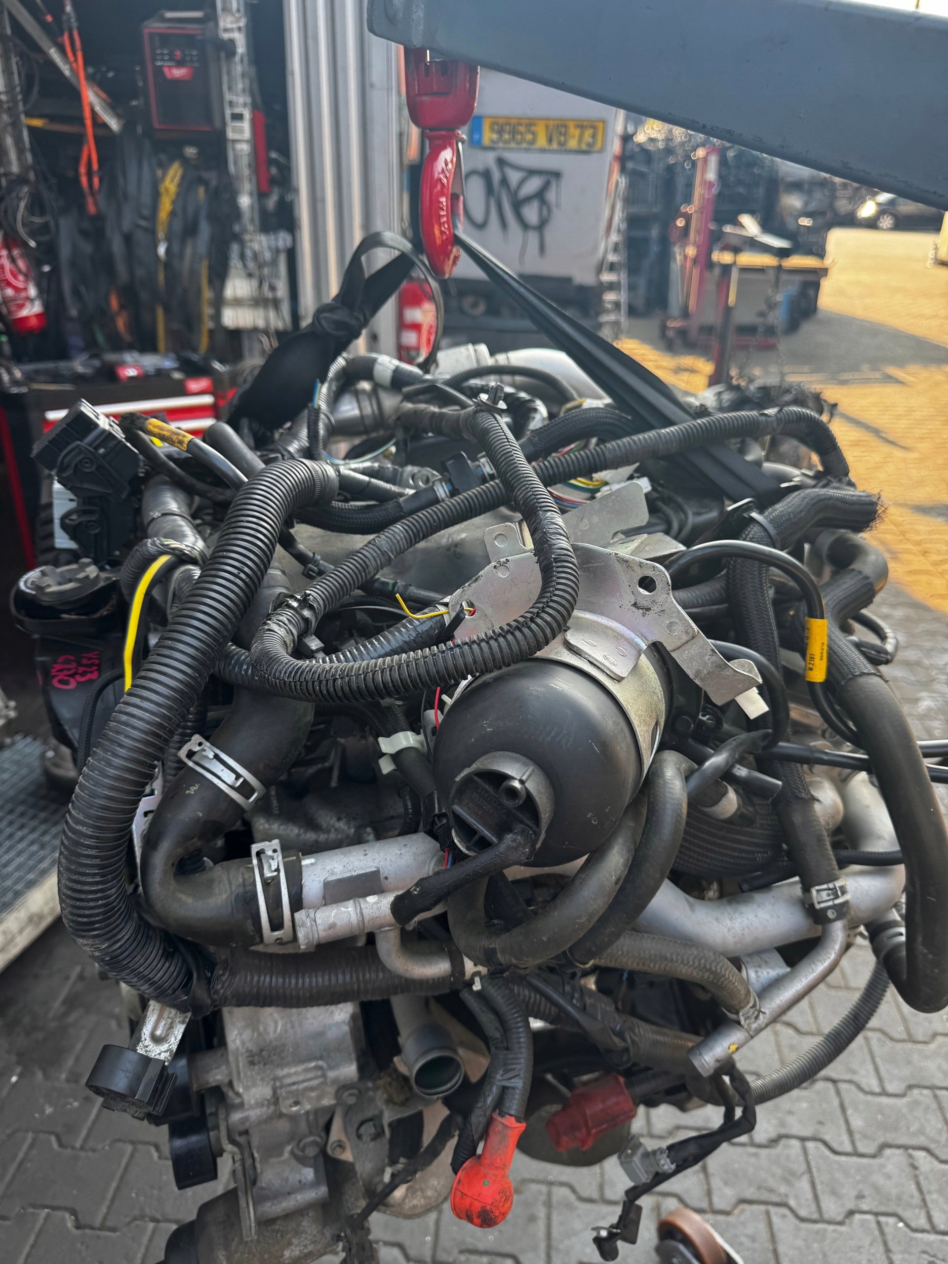 engine complete MERCEDES NISSAN NAVARA 120TYS KM YS23C270