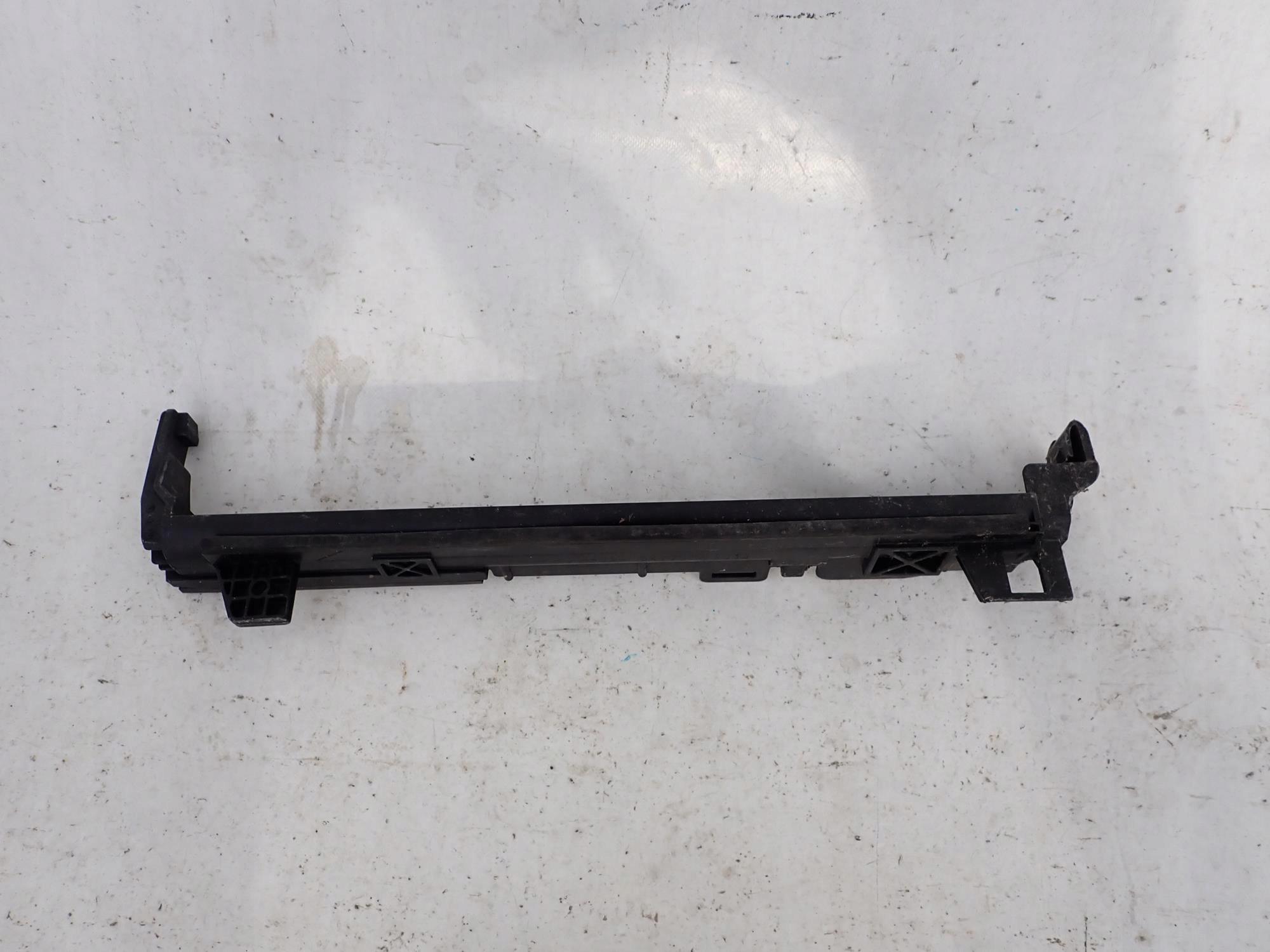 MERCEDES C-KLASA W204 07-14 bracket holder radiator right