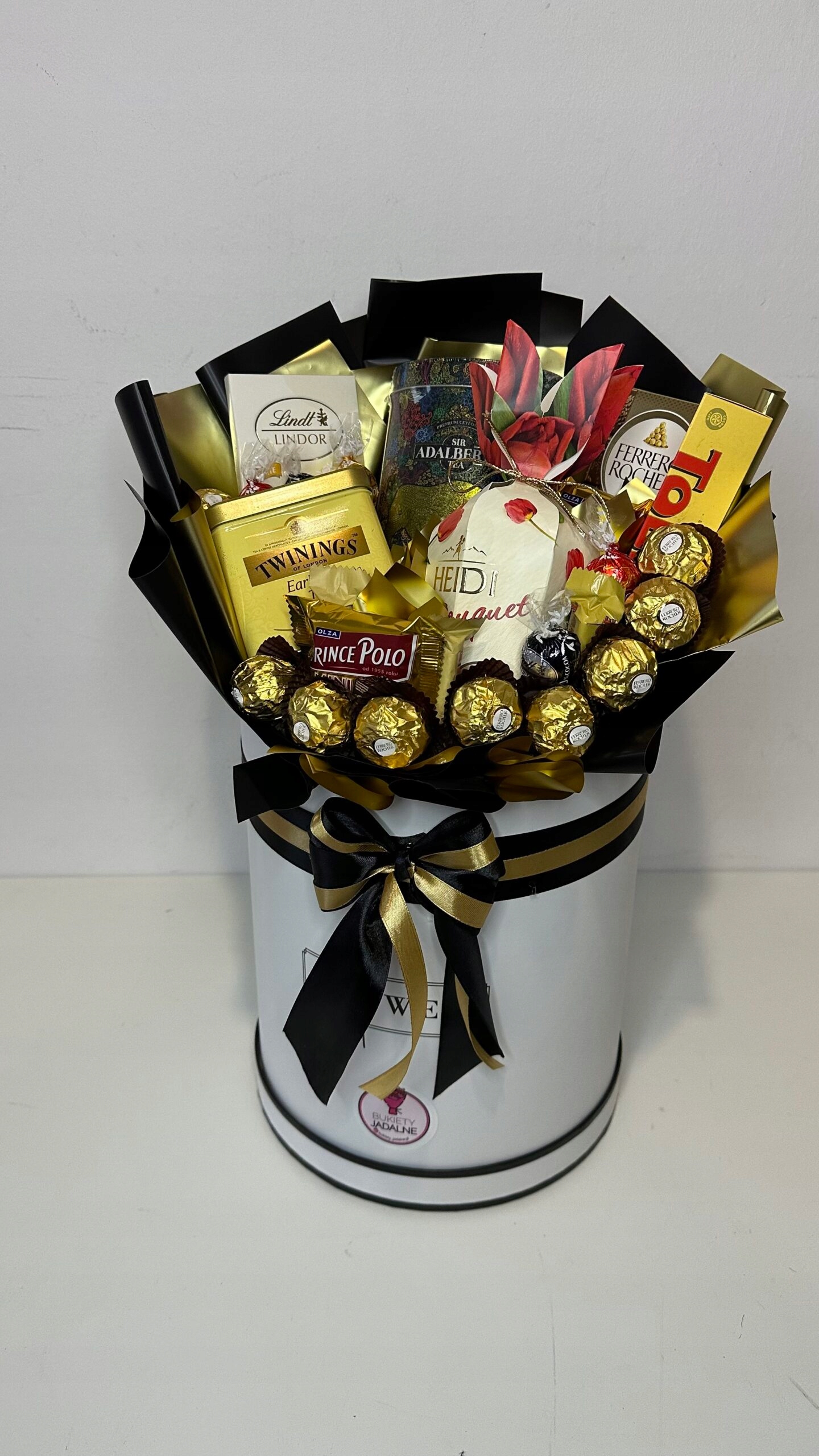 Levně Box naplněný sladkostmi a čajem XL, pro rodiče, svatba, narozeniny