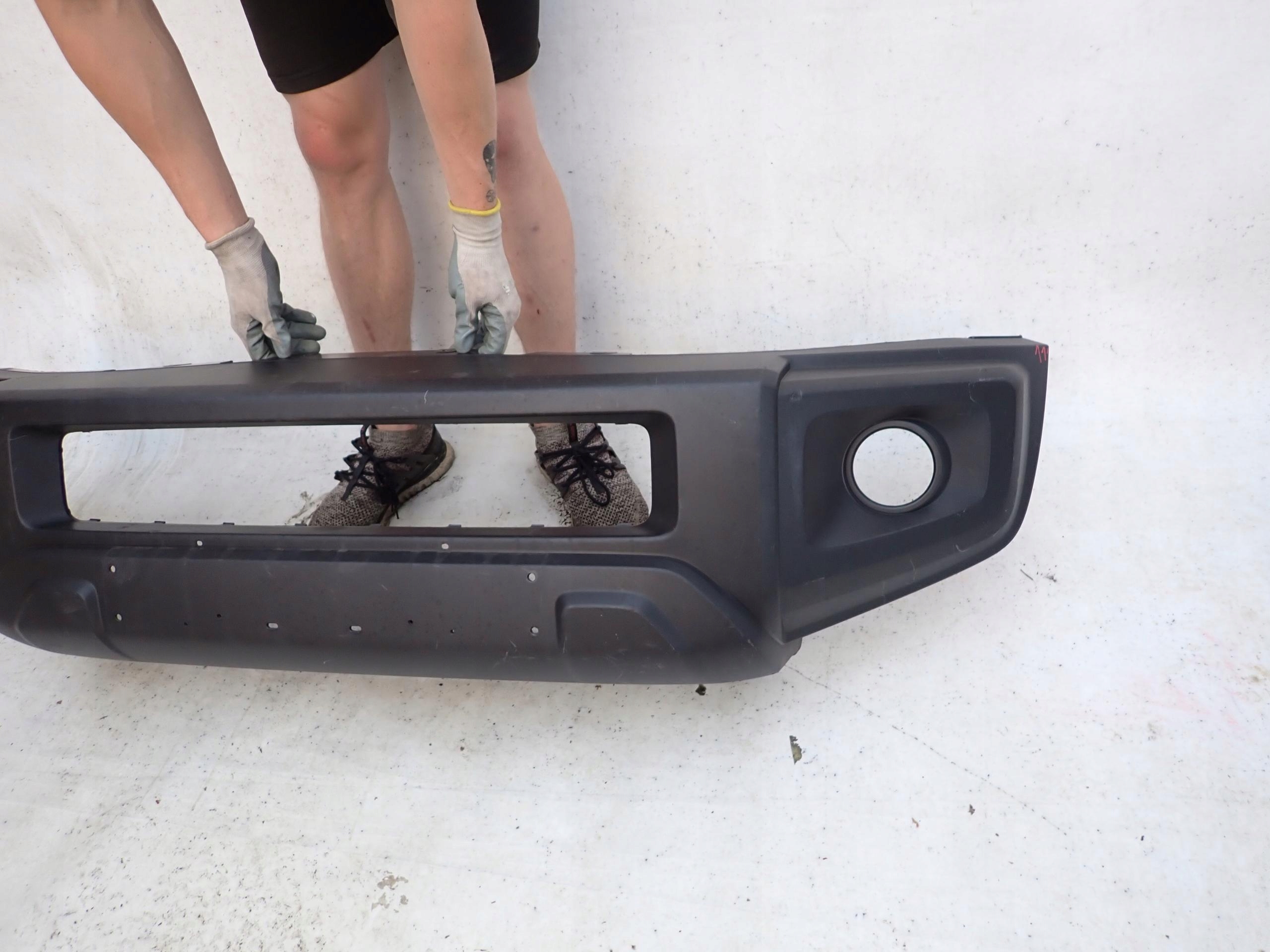 SUZUKI JIMNY IV 18- bumper front front SPR