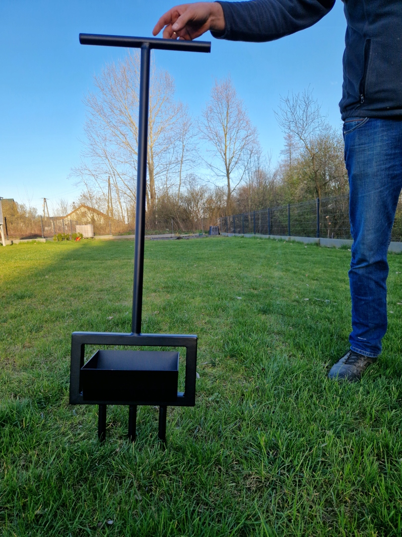 AERATOR WERTYKULATOR RĘCZNY RURKOWY DO TRAWY Z POJEMNIKIEM Kod producenta aerator rurkowy z pojemnikiem