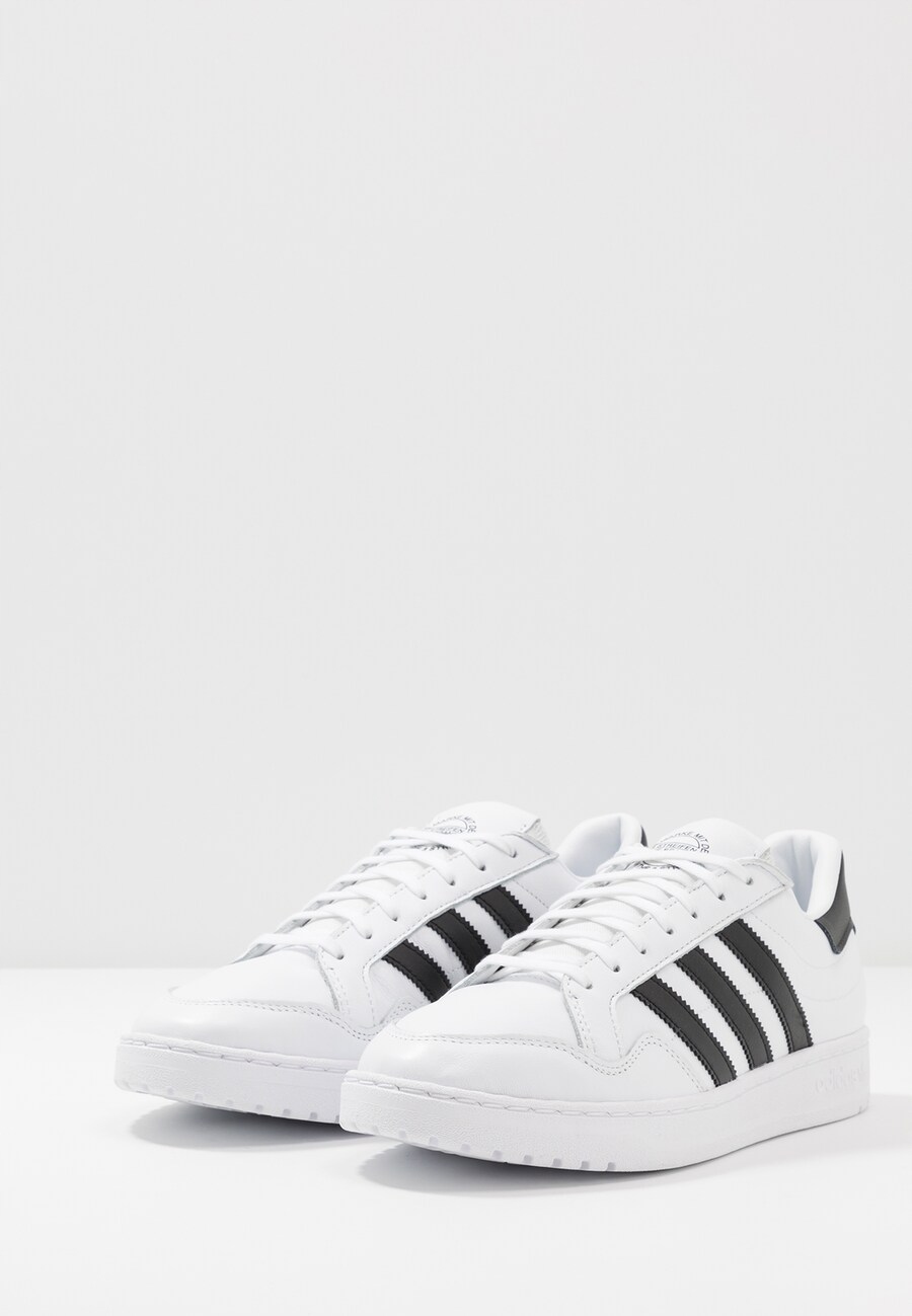 Boty Adidas EG9734 vel. 40, 4920, Team Court