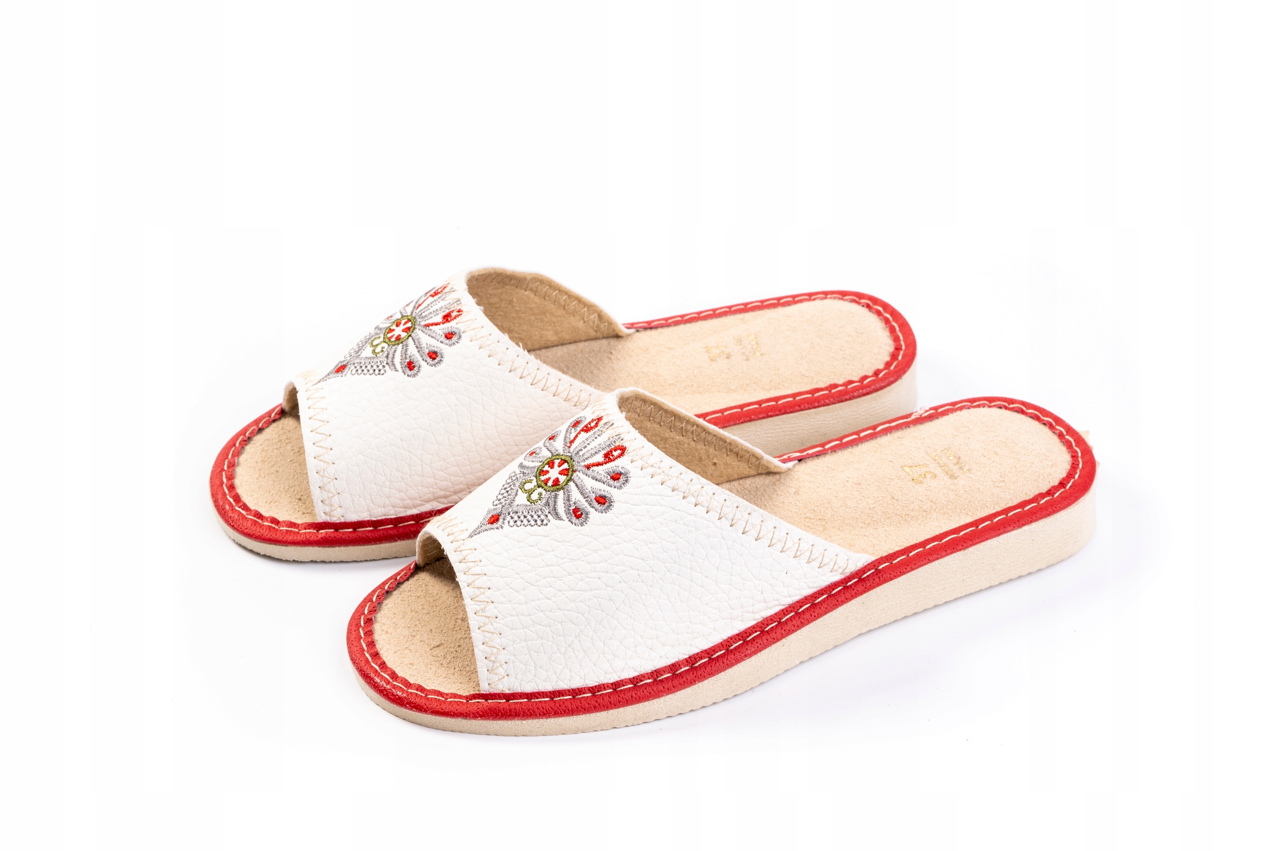 KAPCIE GÓRALSKIE DAMSKIE BIAŁE KLAPKI PANTOFLE r.36-41 Marka Maximus