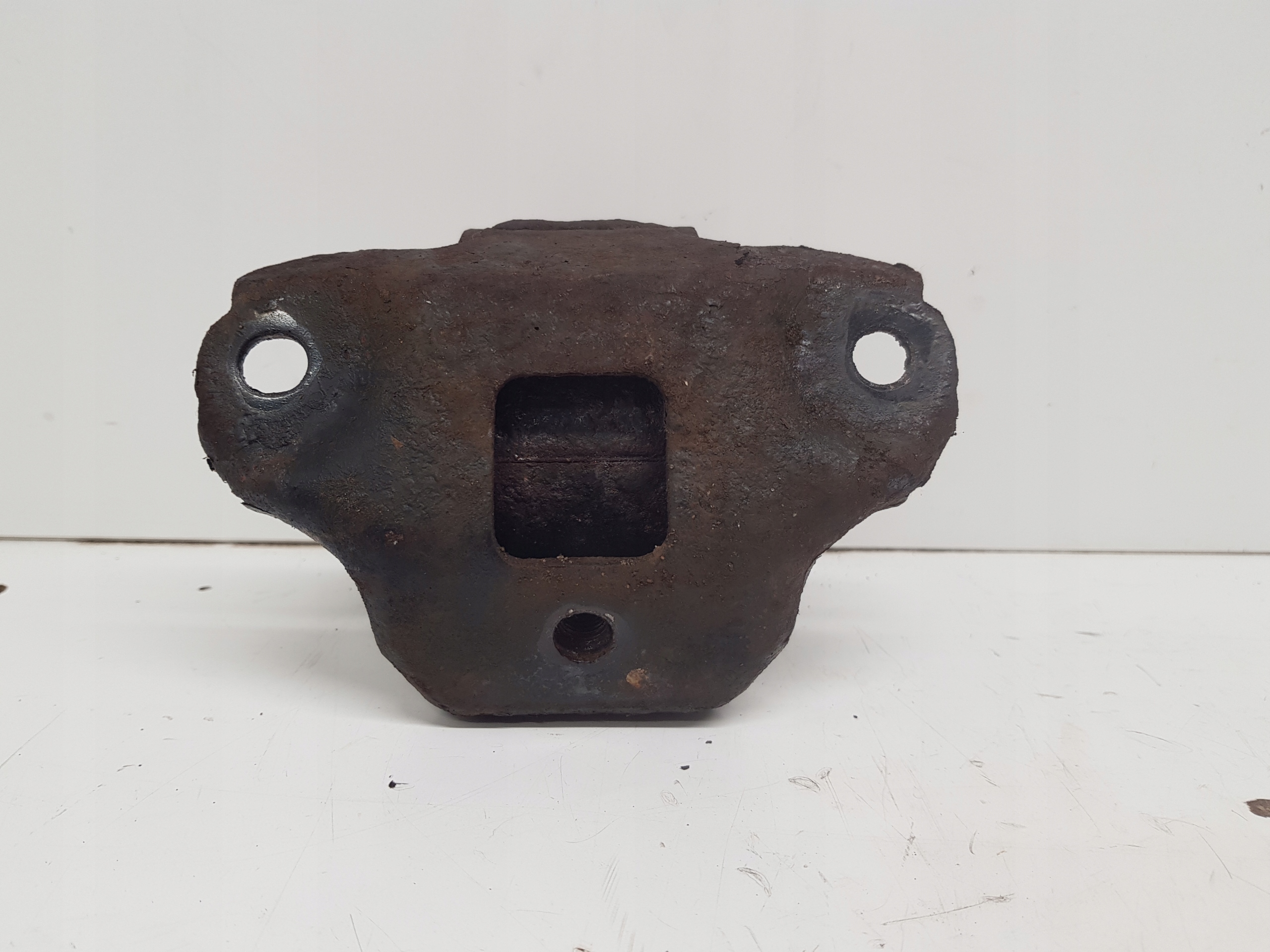 KIA CEED HYUNDAI I30 engine mount 1,6CRDI 06