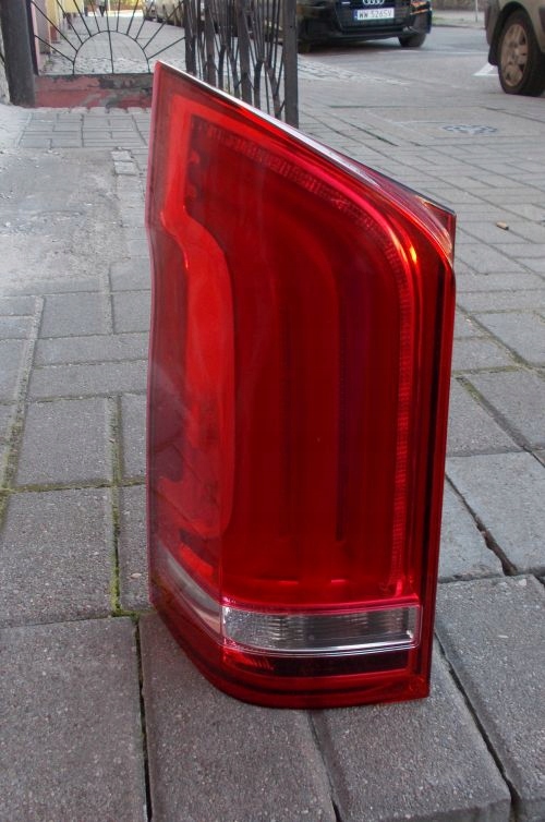 MERCEDES VITO W447 V-KLASA 14+. LEWA TYLNA LED