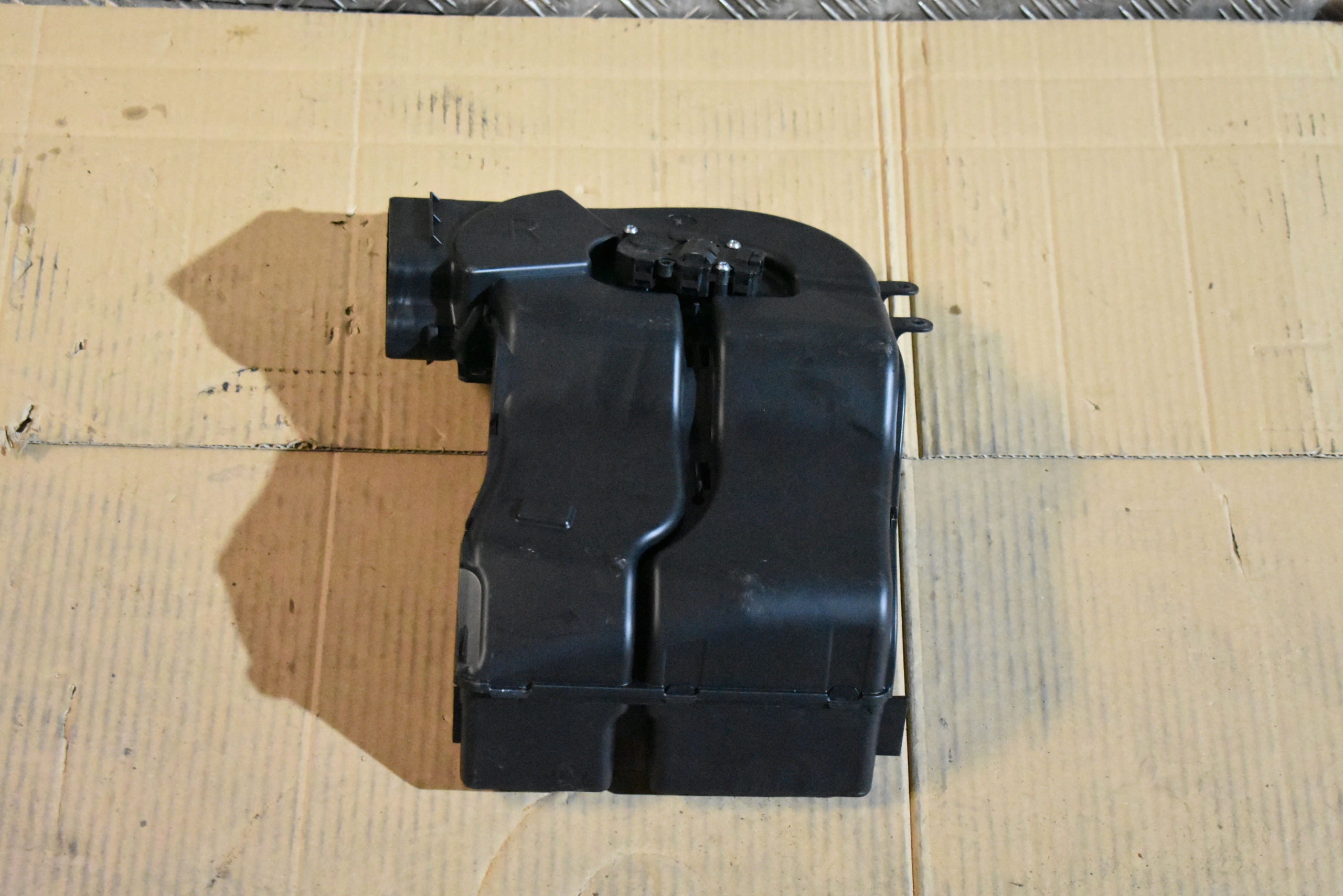 perfect condition intake drain air right MERCEDES W167 1