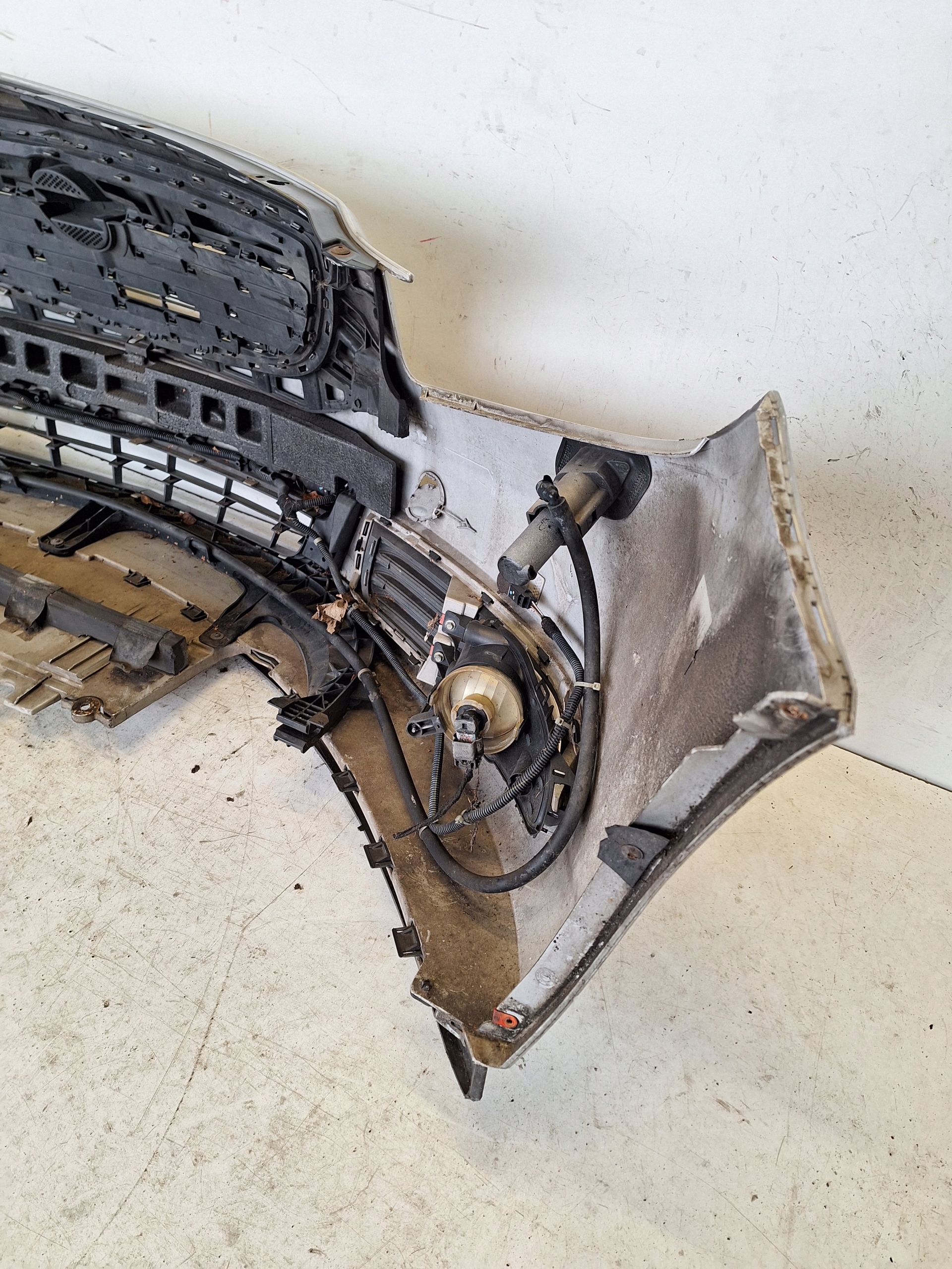 OPEL INSIGNIA A 08-13 bumper XENON + PDC