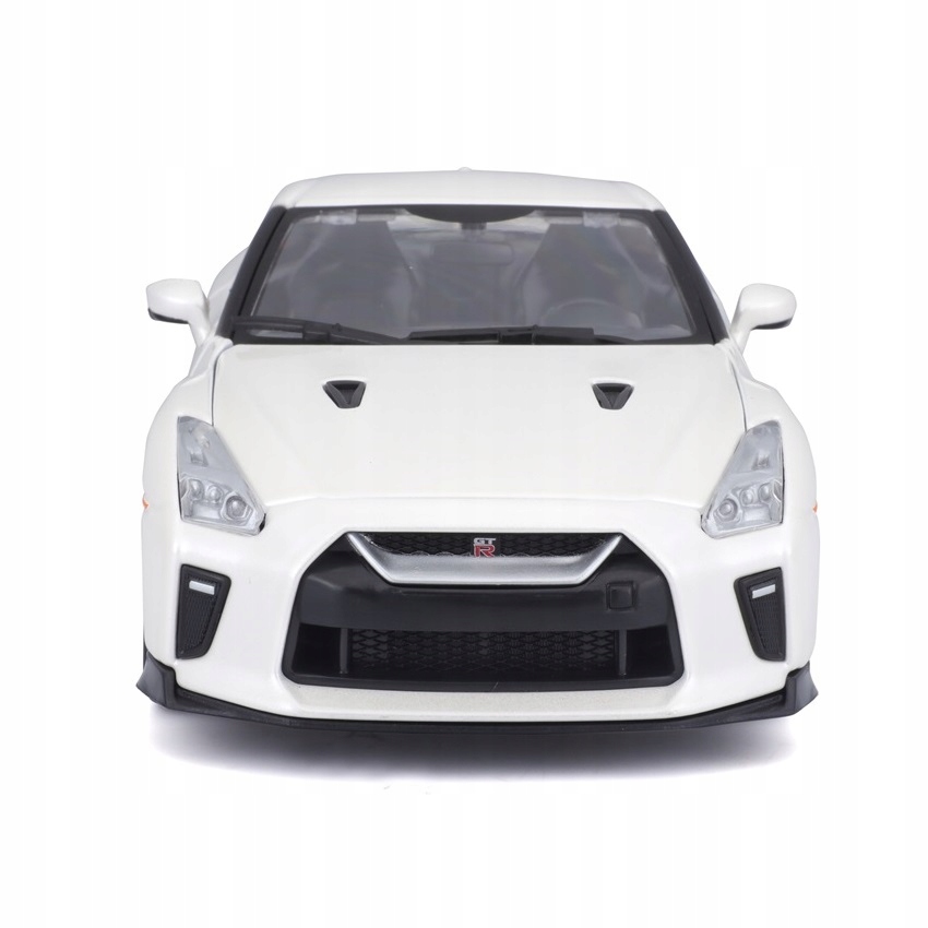 Nissan GT-R 1:24 model Bburago 18-21082 biały Certyfikaty, opinie, atesty CE