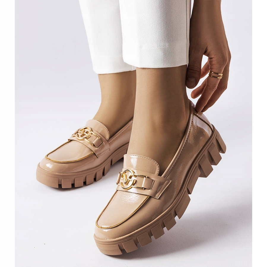 Beżowe lakierowane mokasyny Vinceza r.38 Oryginalne opakowanie producenta pudełko