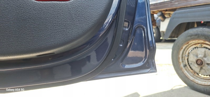 door front front right VW TOURAN KOD LAKIERU LH5X