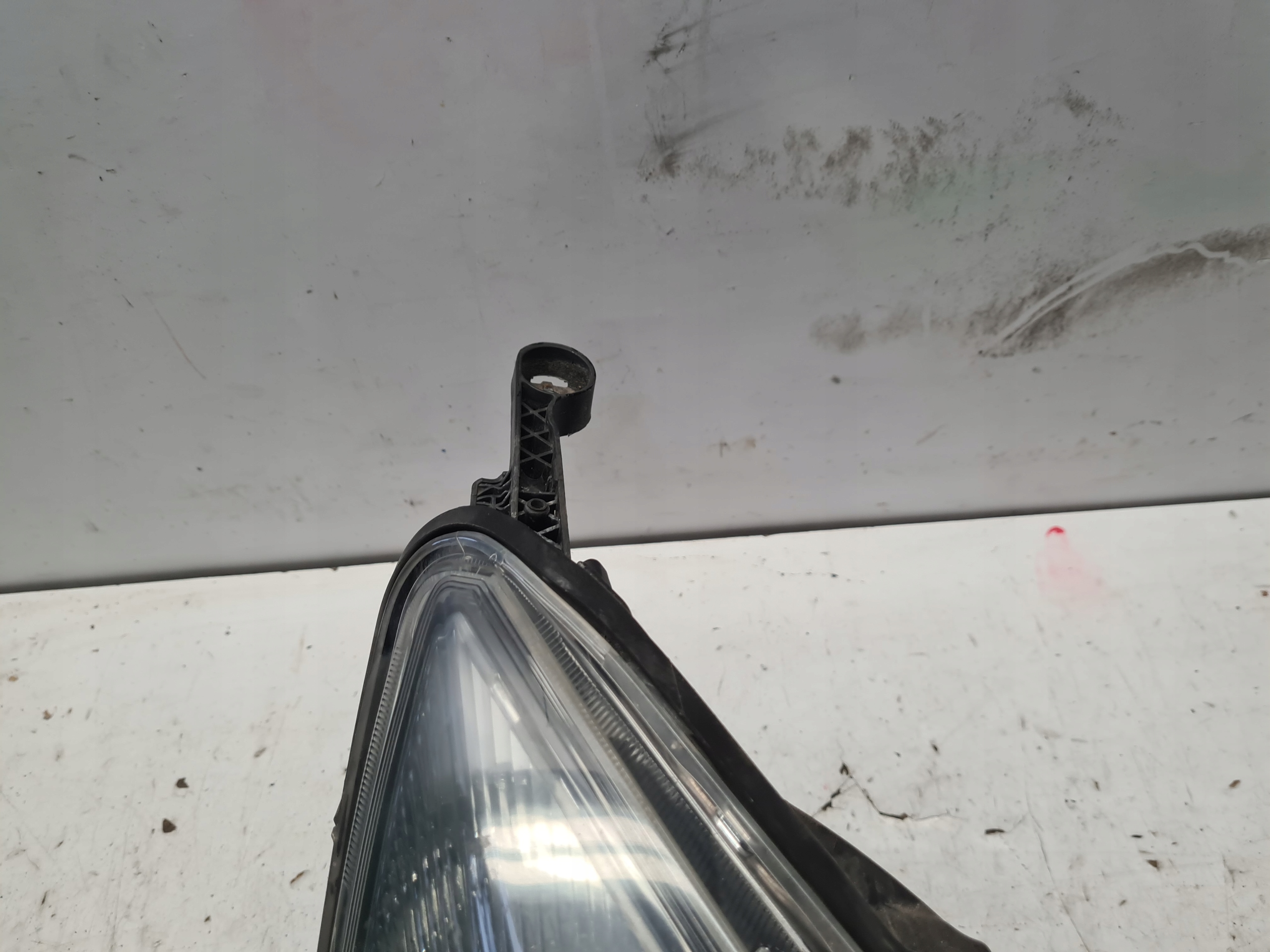 OPEL ASTRA J LIFT REFLEKTOR light right front right CIEMNA ANGLIK UK