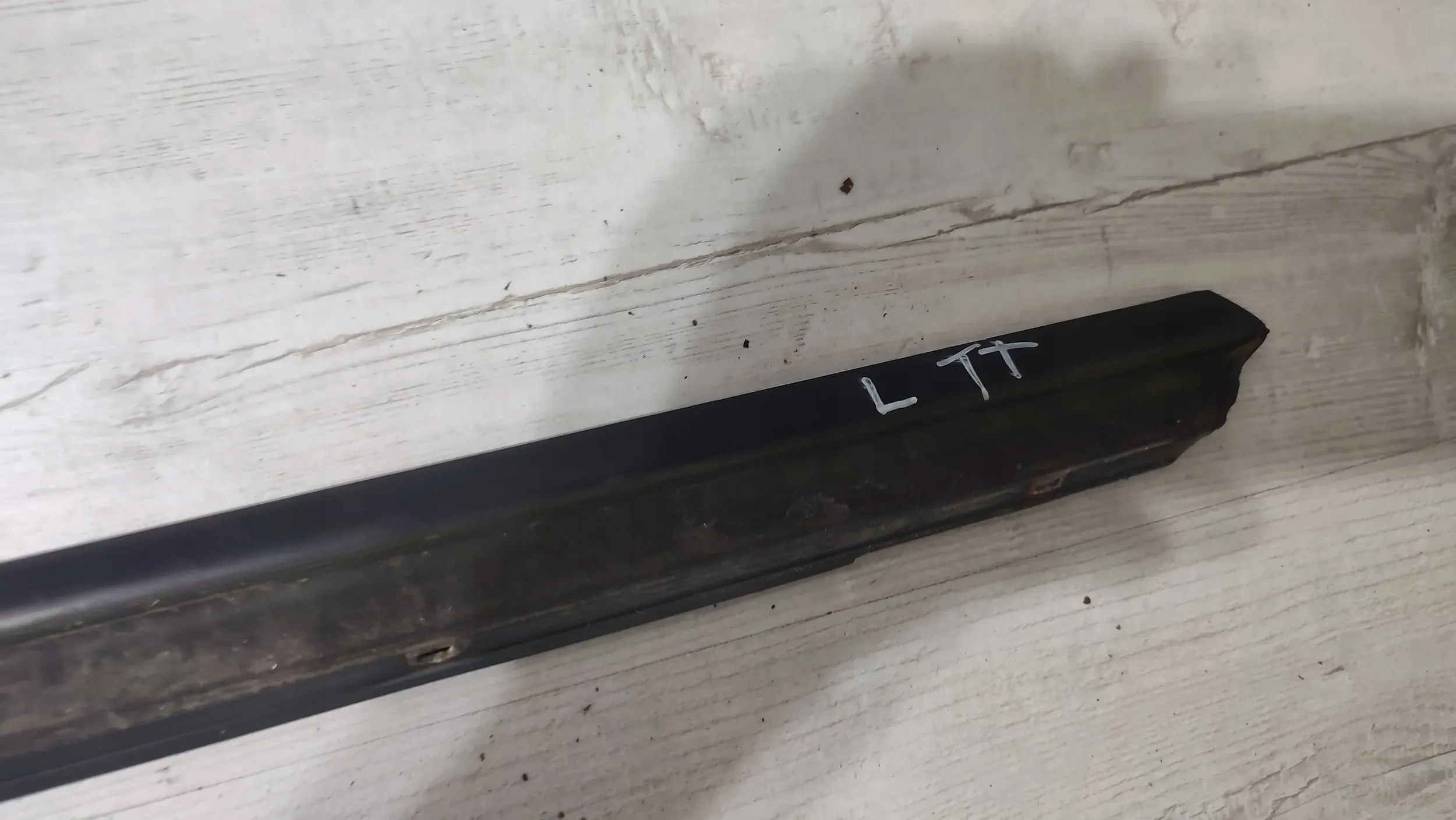 Audi TT 8J 13r 2.0tdi front side left moulding dust