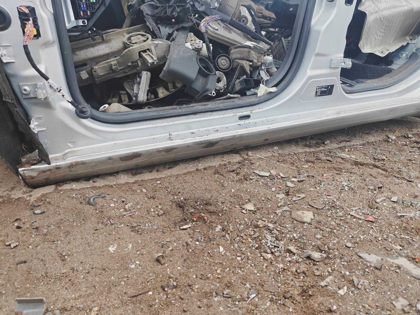threshold left + pillar central SKODA OCTAVIA II
