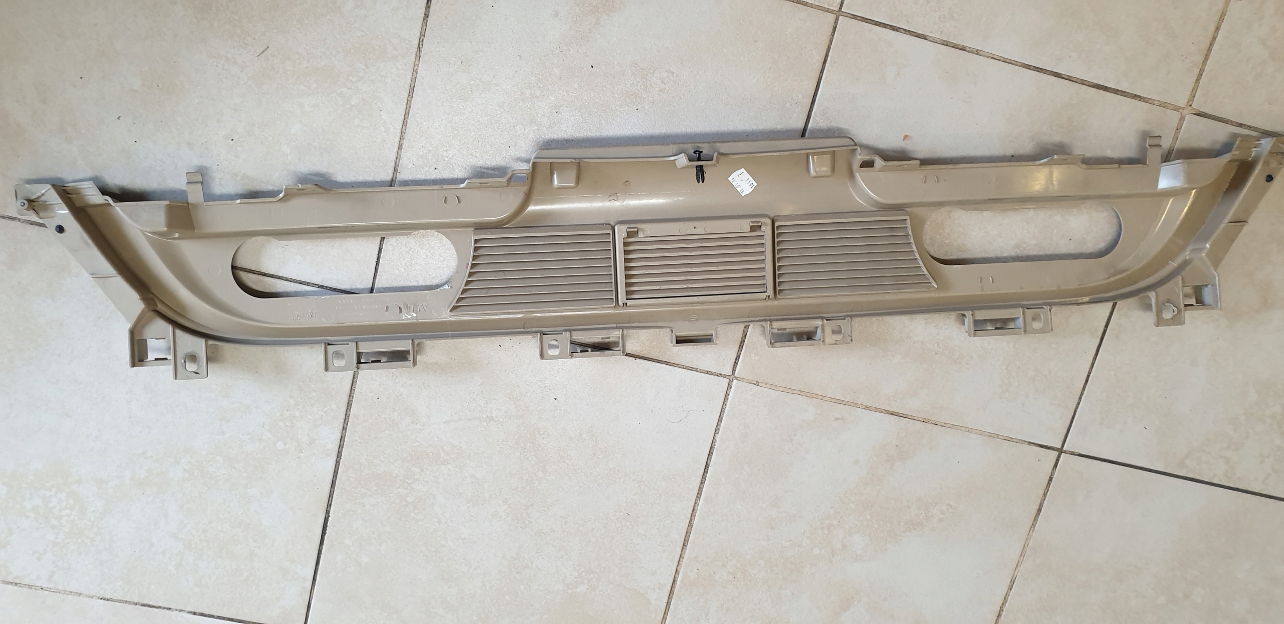 moulding KRATKI WLOTU air front cover BMW E64 CABRIO