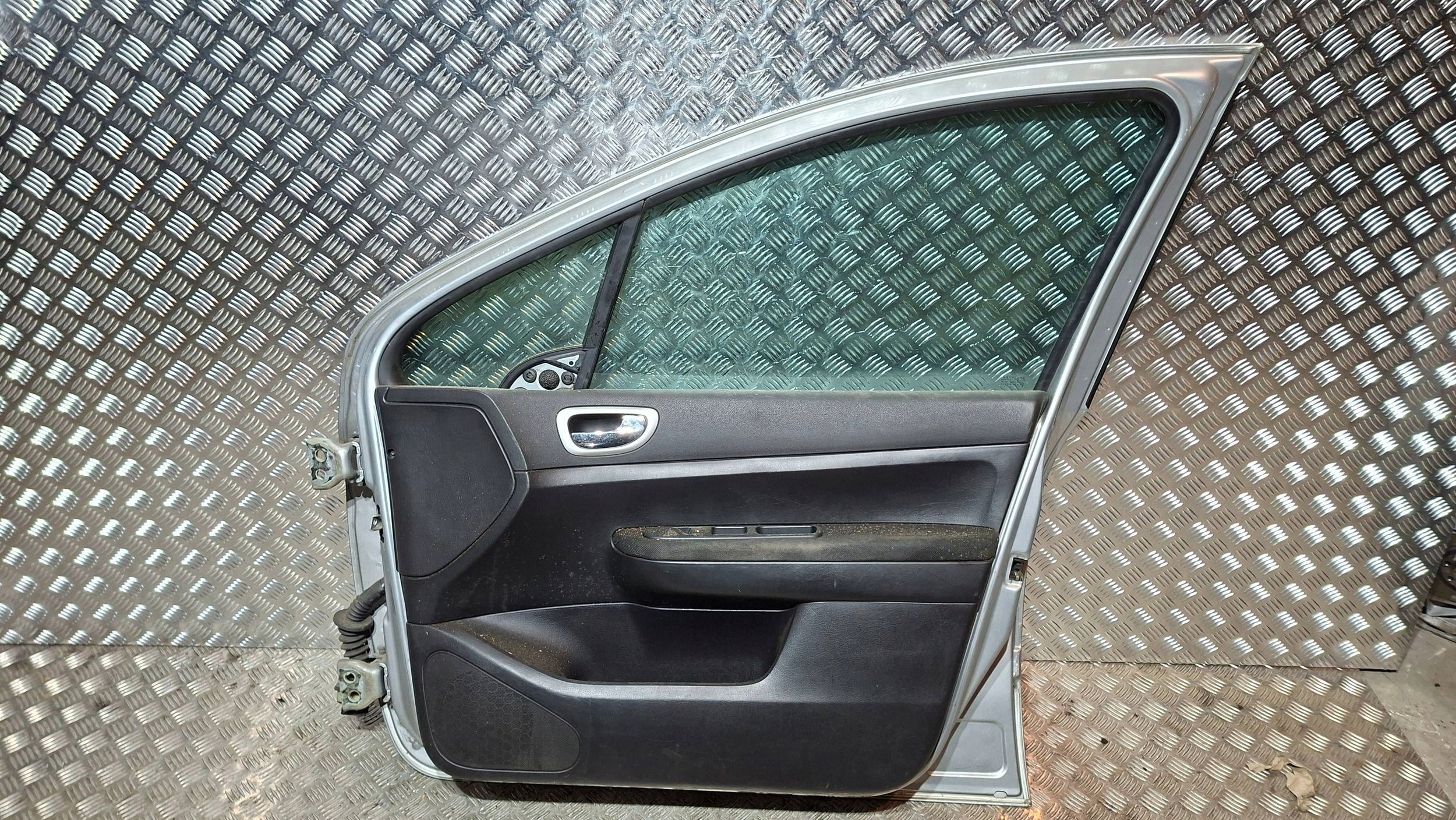door right front PEUGEOT 307 2001