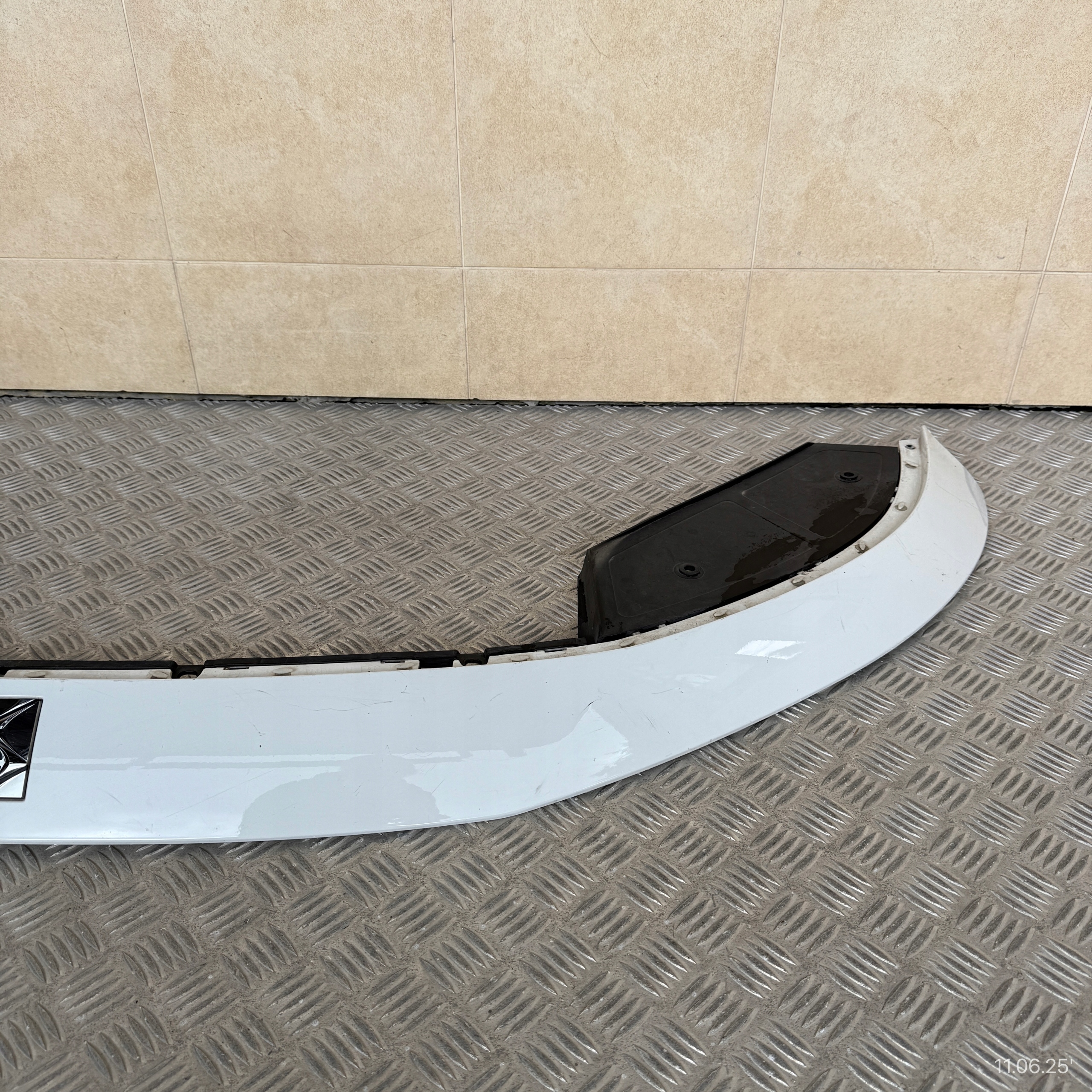 moulding cap of a bumper upper CITROEN DS7 CROSSBACK