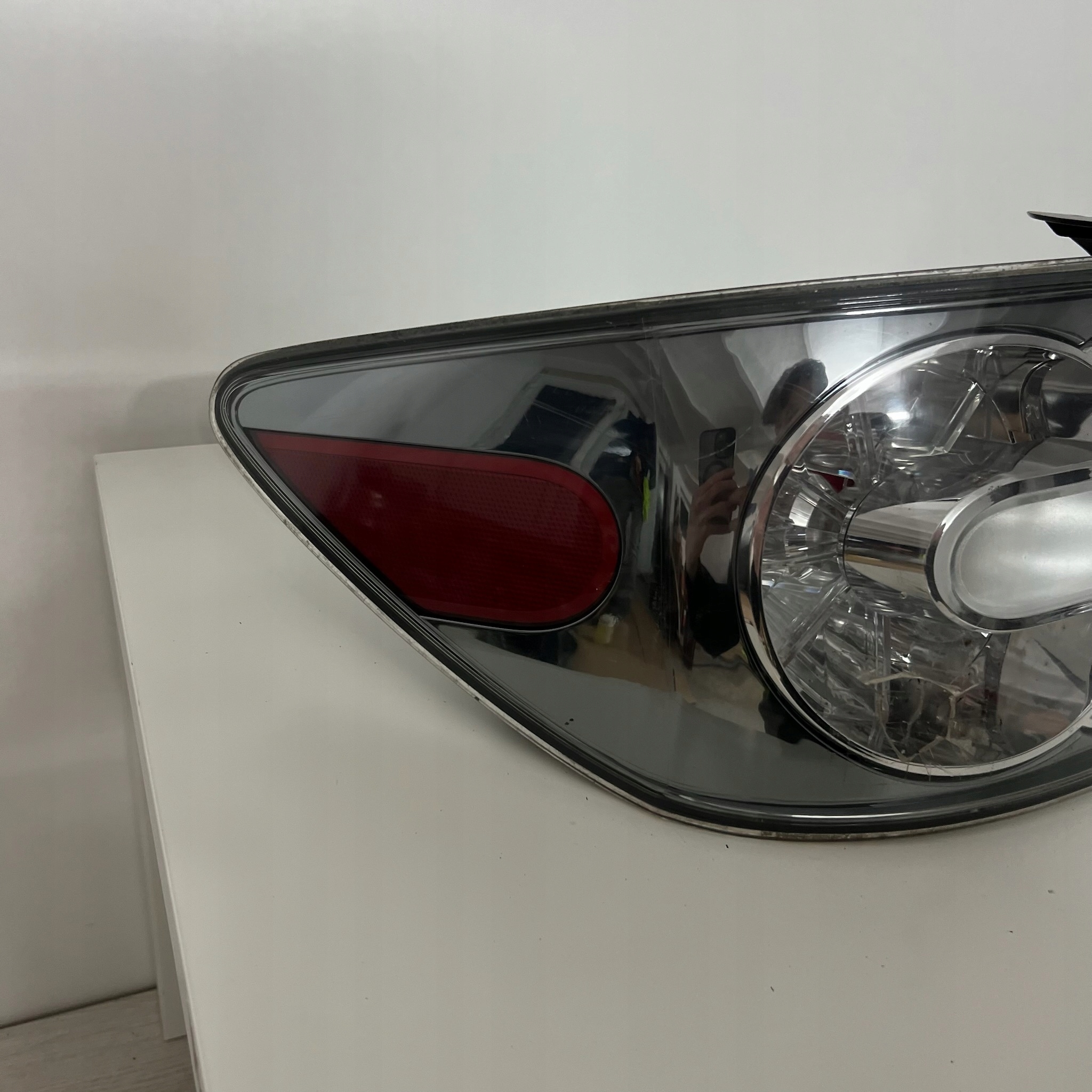 LAMPA LEWY TYŁ LEWA TYLNIA MAZDA CX-7 EG21-51150 Typ samochodu Samochody osobowe