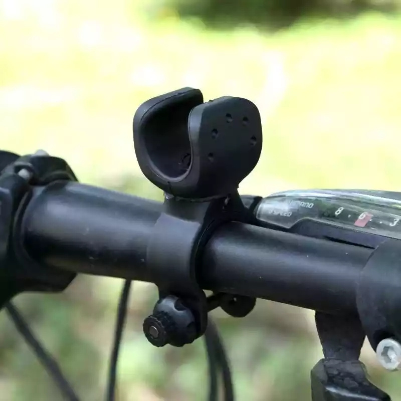 UCHWYT ROWEROWY DO LATARKI OBROTOWY 360 PRZÓD Przeznaczenie latarka