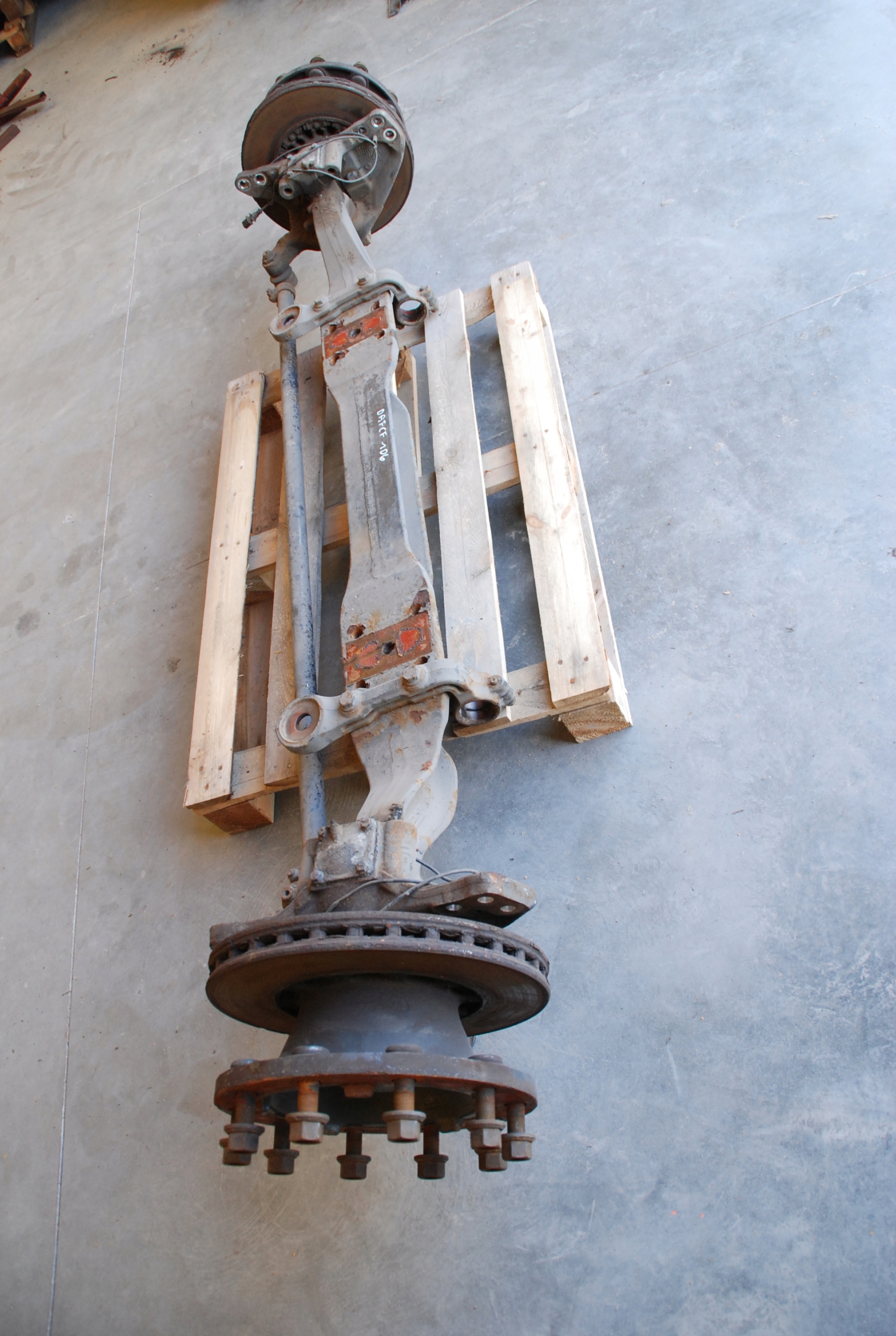 PRZEDNIA BELKA ZAWIESZENIA OŚ DAF XF 106 Typ samochodu Samochody ciężarowe