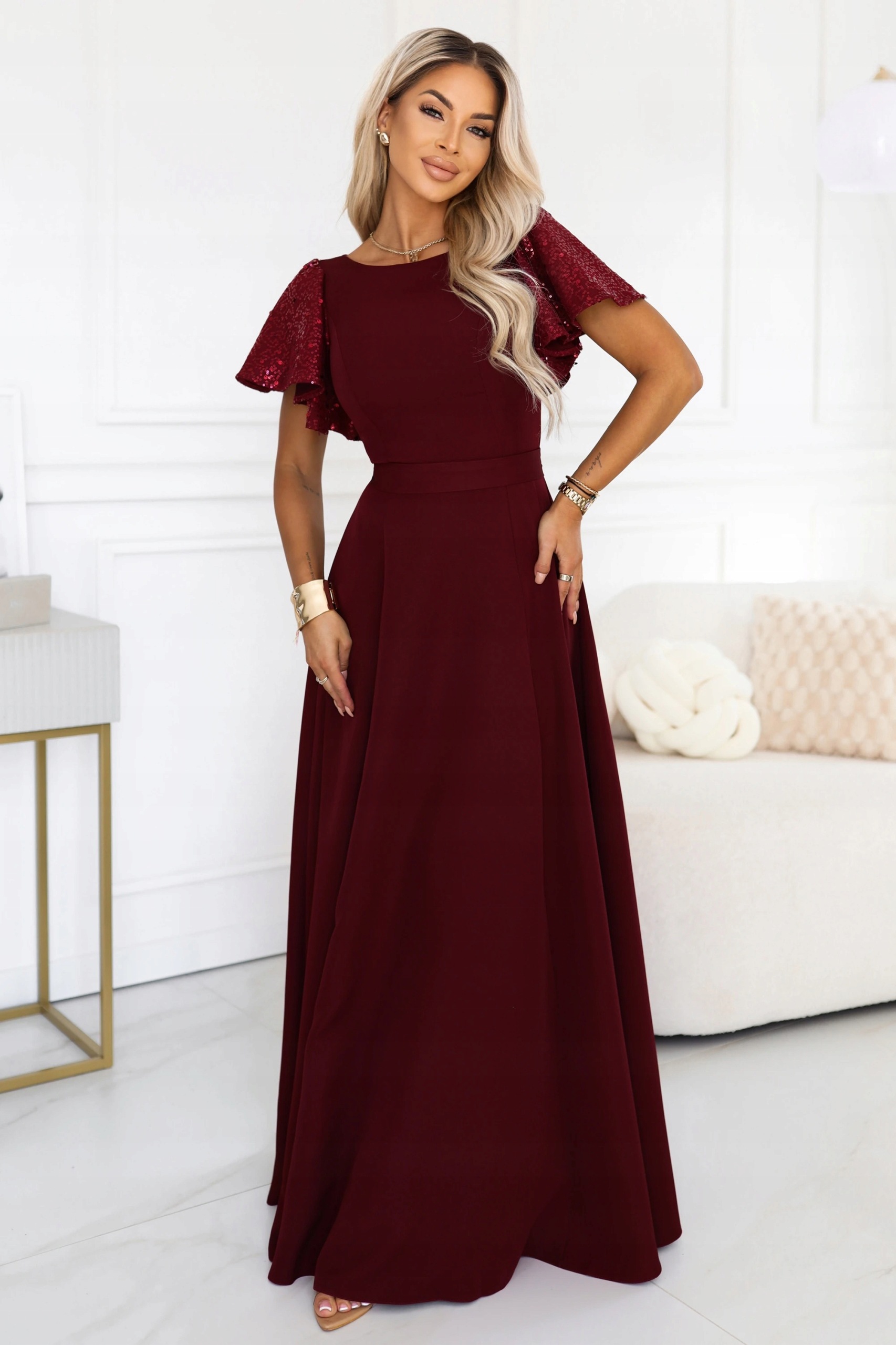 694-3 Mirella Elegantní maxi šaty s rozšiřujícím se střihem