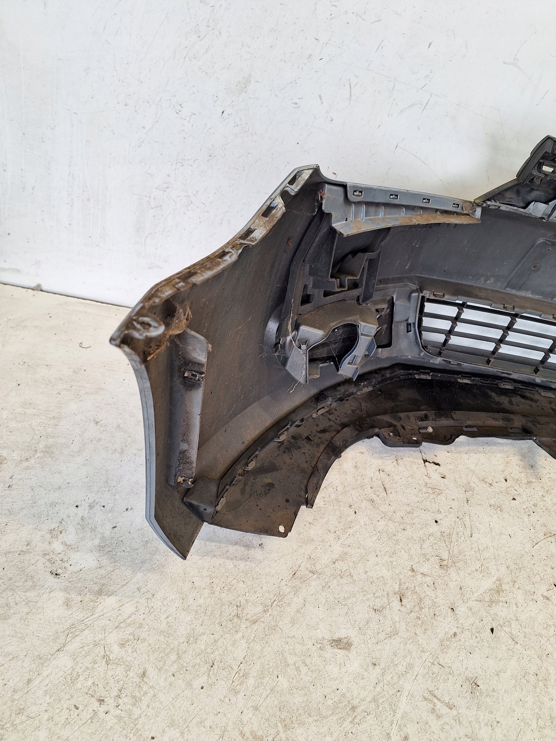 VOLKSWAGEN GOLF VI 08-13 bumper + grille