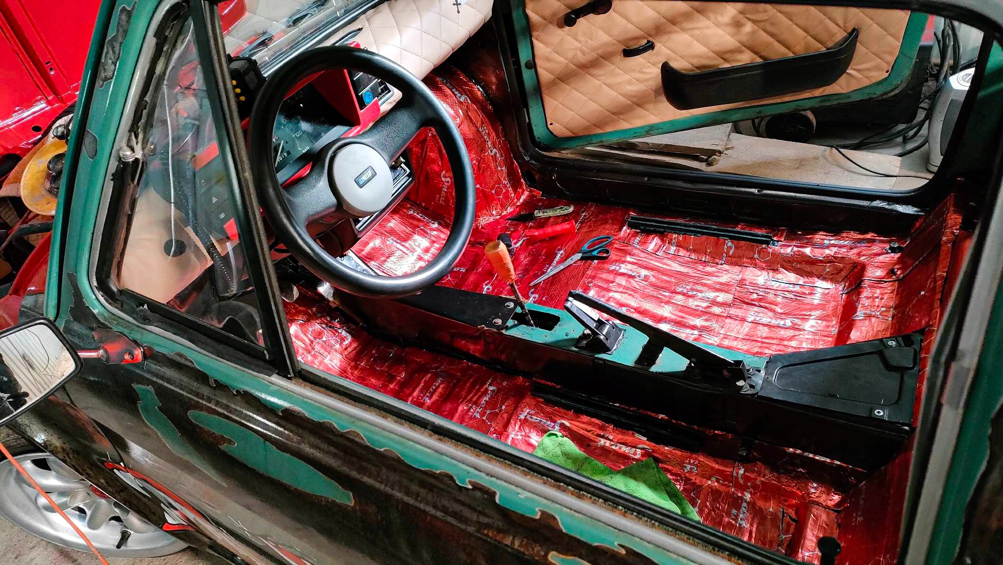 MATA WYGŁUSZAJĄCA 2mm BUTYLOWA alubutyl 400x50 2m2 EAN (GTIN) 4894356640456