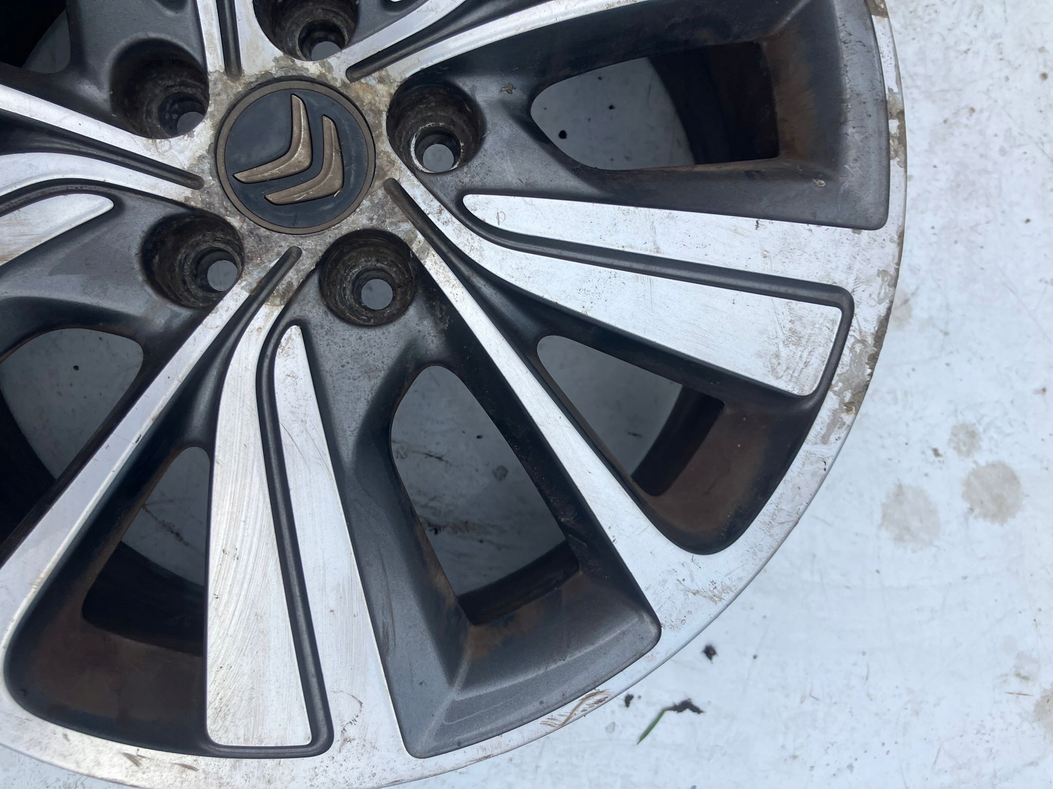 disk 17 CALI CITROEN C4 PICASSO II #254T 9677090377