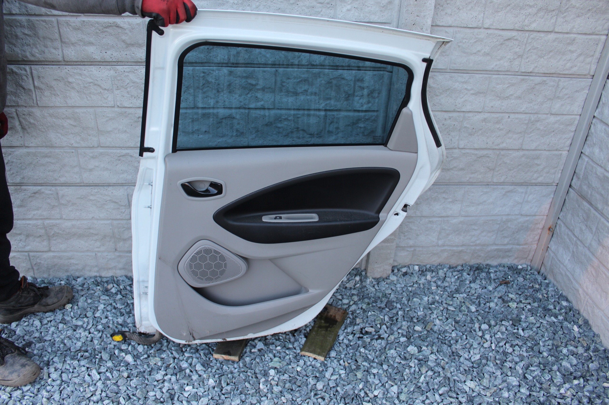 DRZWI PRAWY TYŁ RENAULT ZOE DV369 #306 Producent części Renault OE