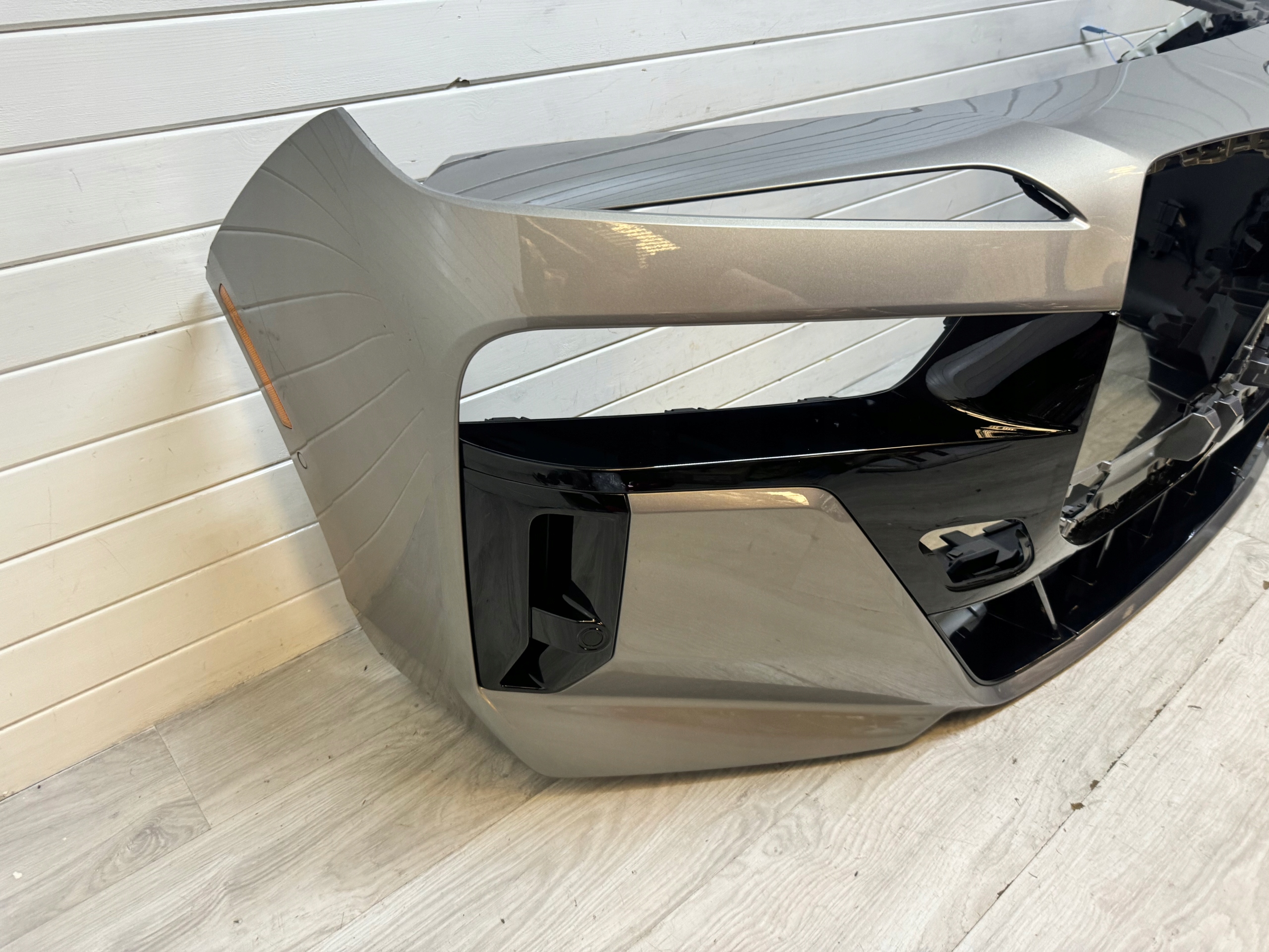 BMW 7 G70 m-packet front bumper front complete USA