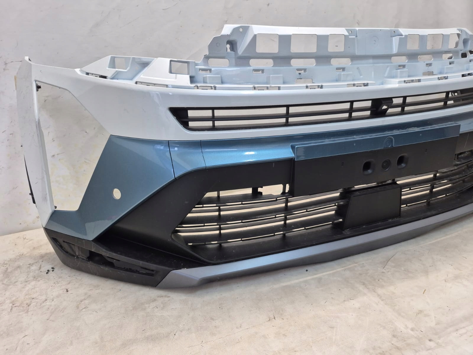 RENAULT CAPTUR II 2 LIFT 24- bumper front front PDC