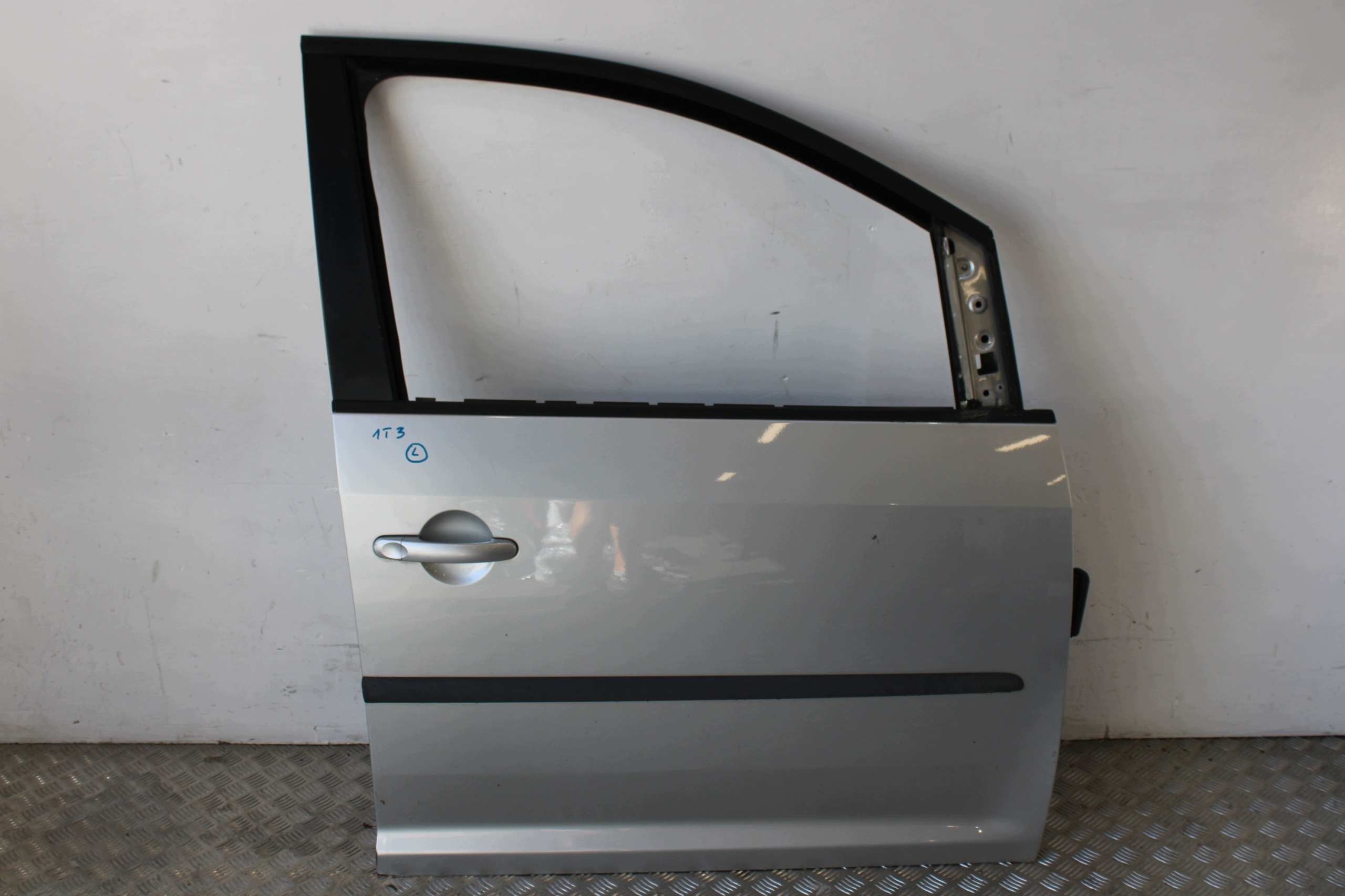 door right front complete VW TOURAN 1T3 1T0 FL