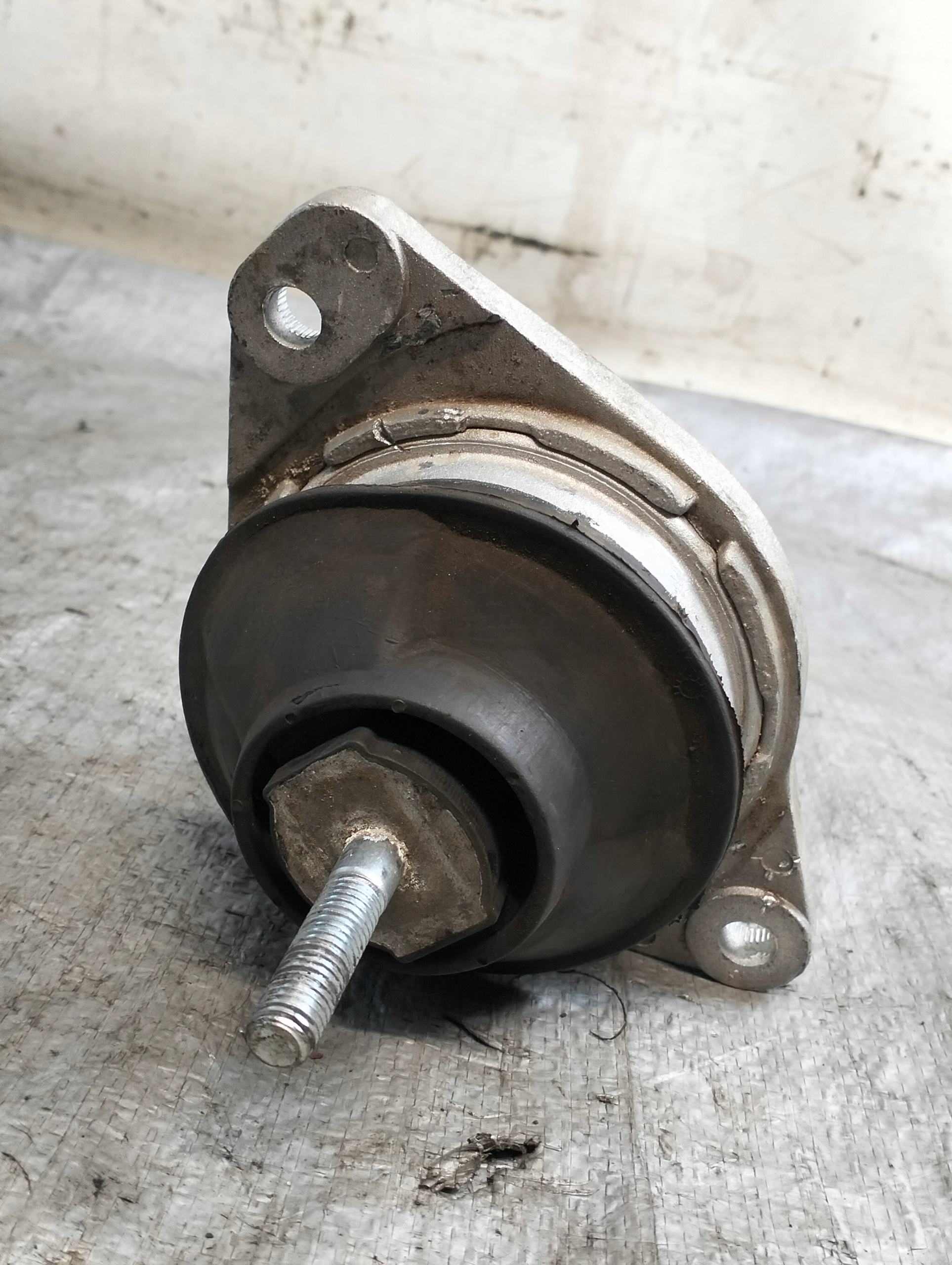 engine mount AUDI 80 B4 2.0 B 94r TOPRAN 104394